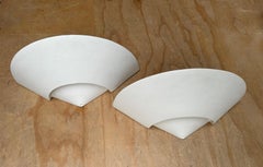Mid-Century Modern Italian Pair of Art Deco Style Ceramic Wall Lights or Sconces