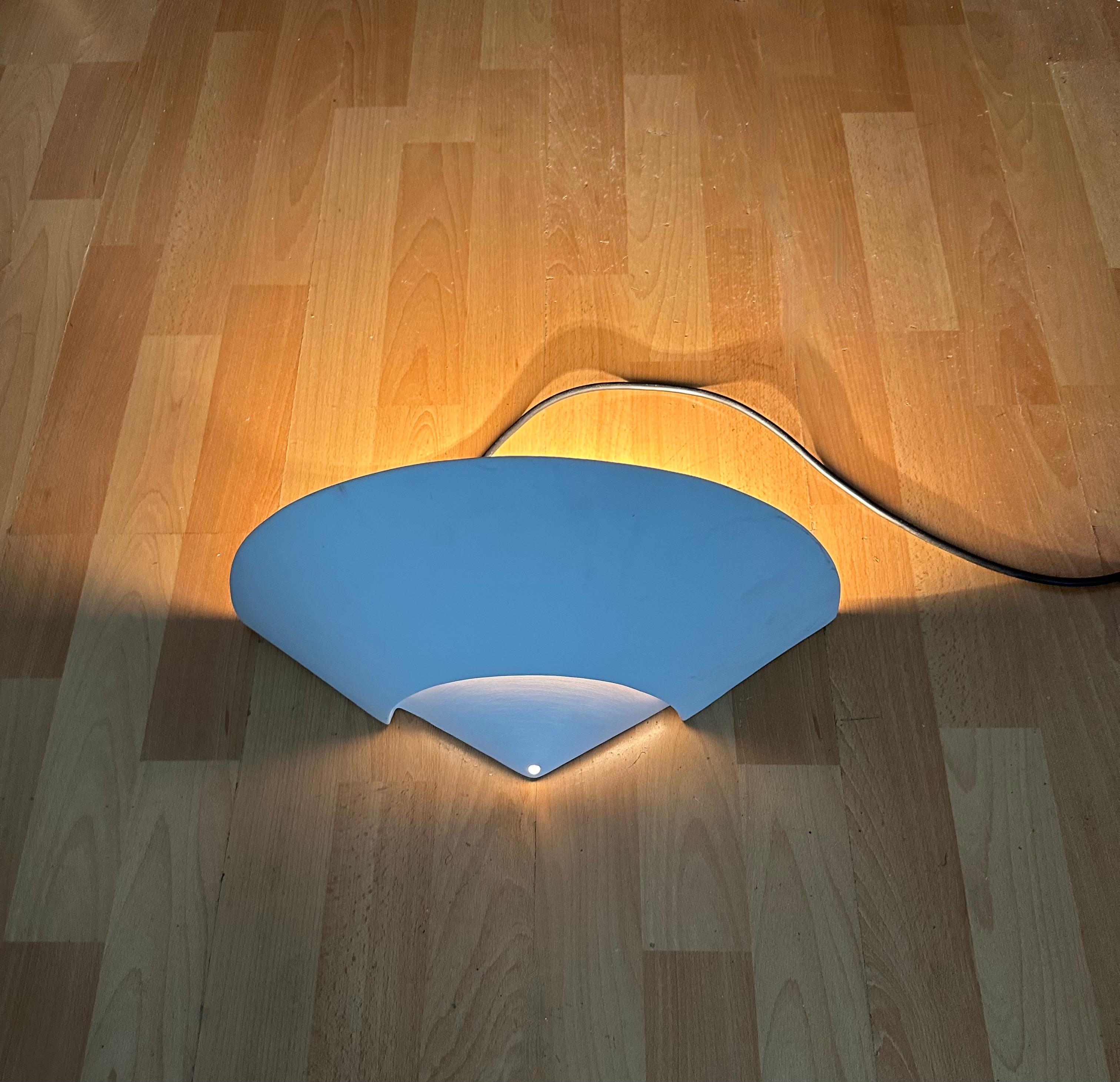 Italiano Coppia di applique in ceramica in stile Art Déco della metà del secolo scorso in vendita