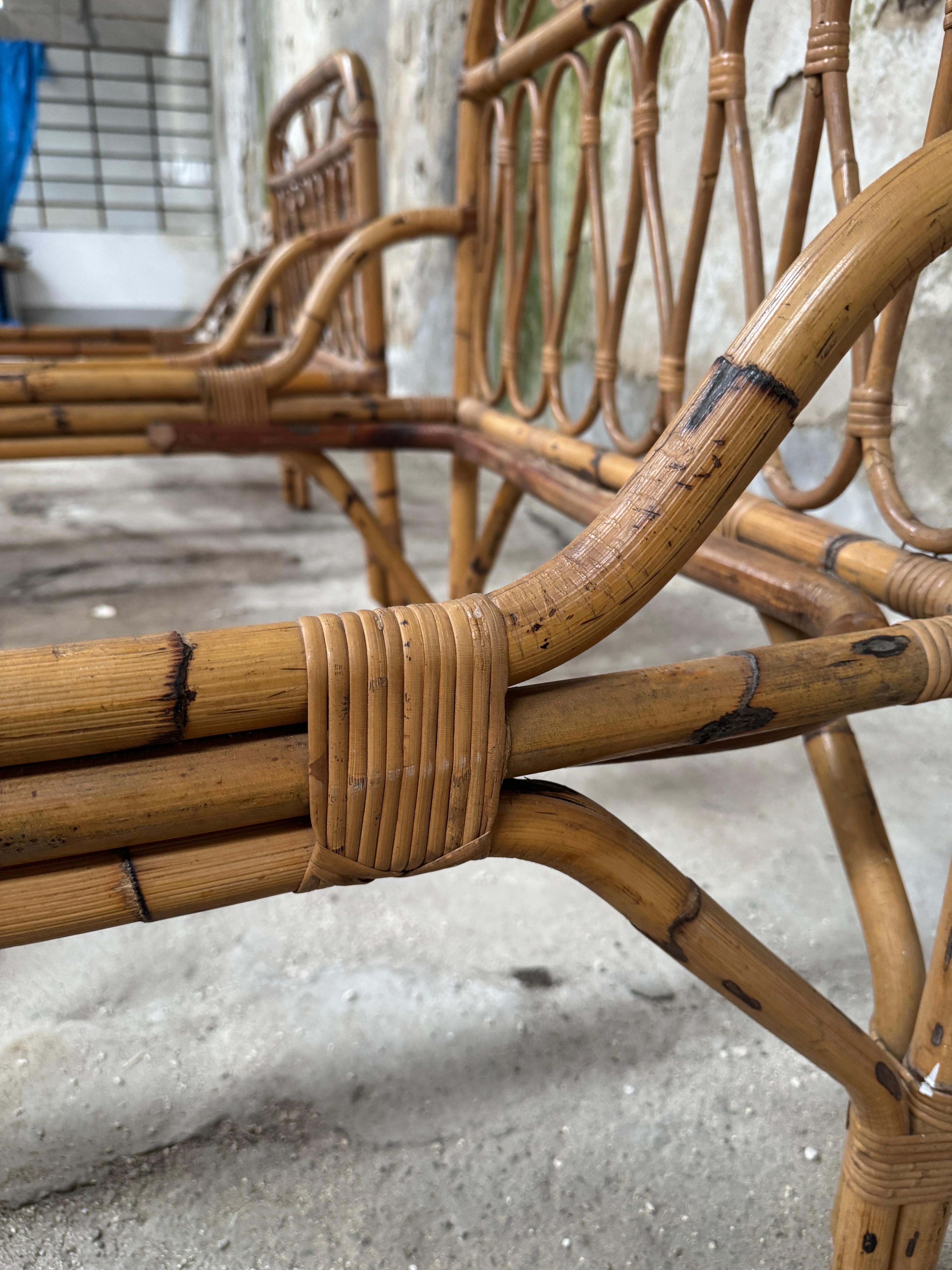 Mid-Century Modern Italian Pair of Bamboo and Rattan Beds with Bed Net. 1960s For Sale 6