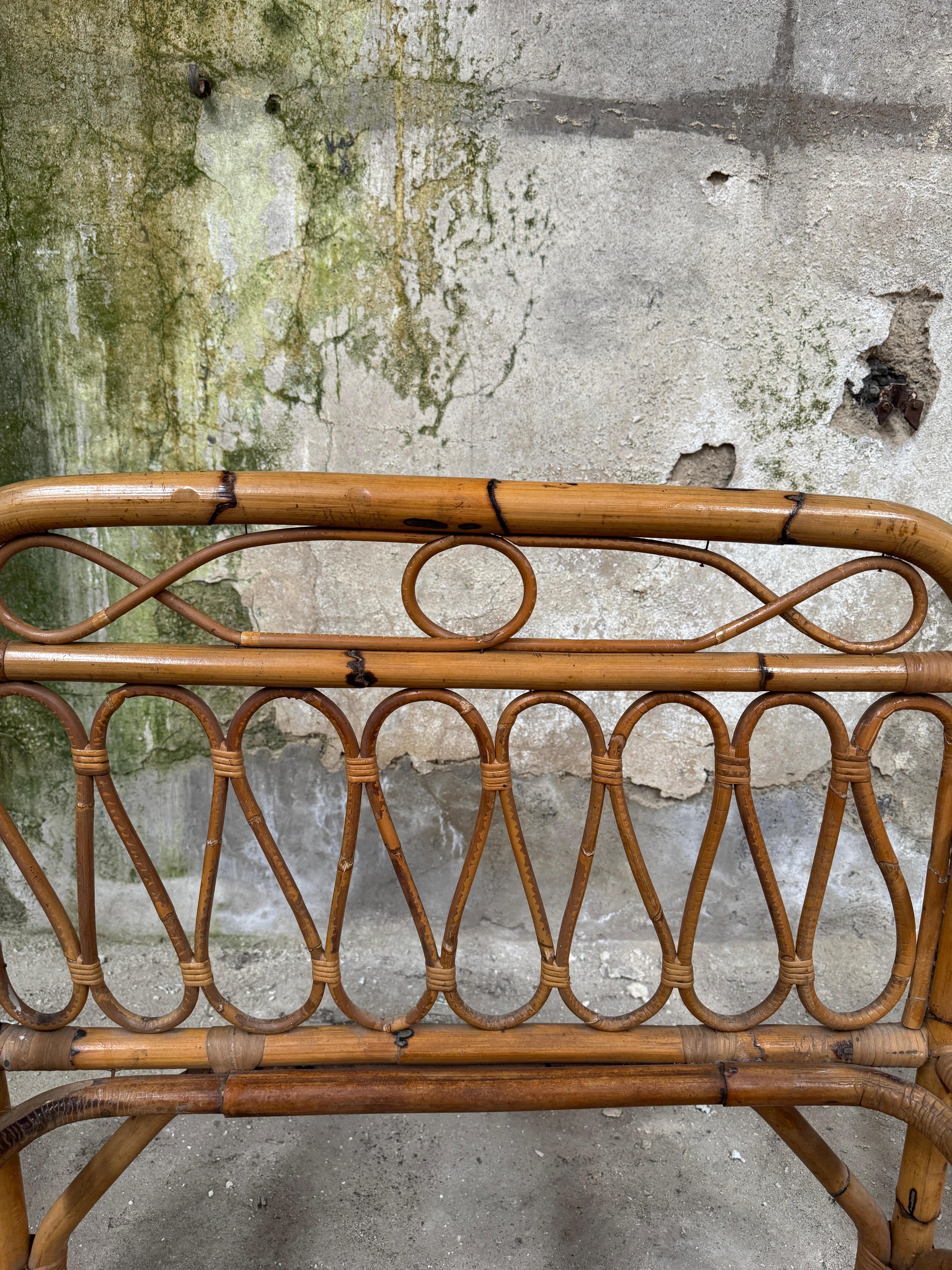 Mid-Century Modern Italian Pair of Bamboo and Rattan Beds with Bed Net. 1960s For Sale 7