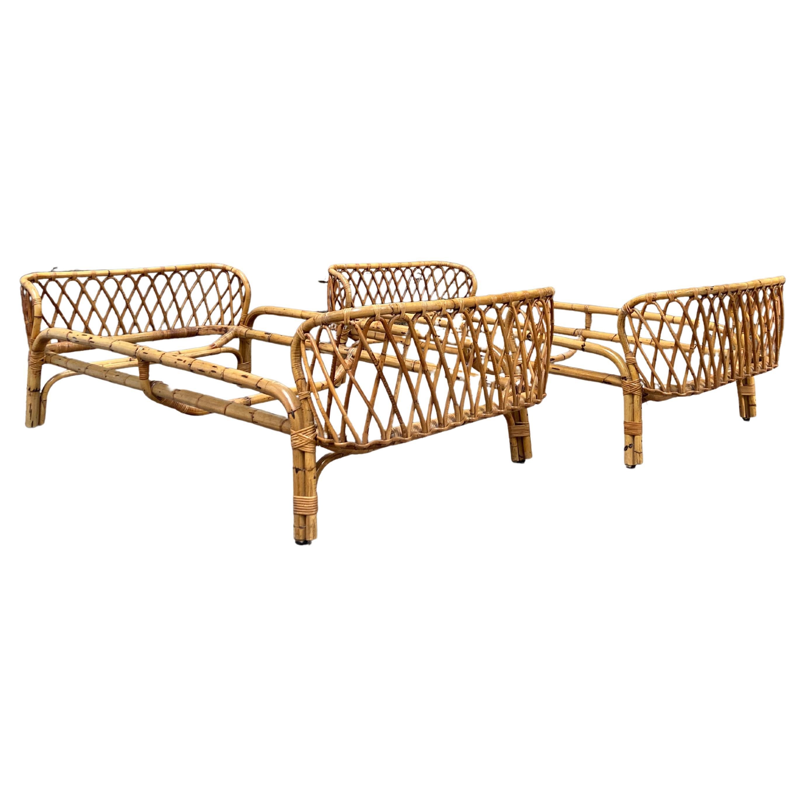 Paar italienische Mid-Century-Modern-Tagesbetten aus Bambus und Rattan von Franca Helg