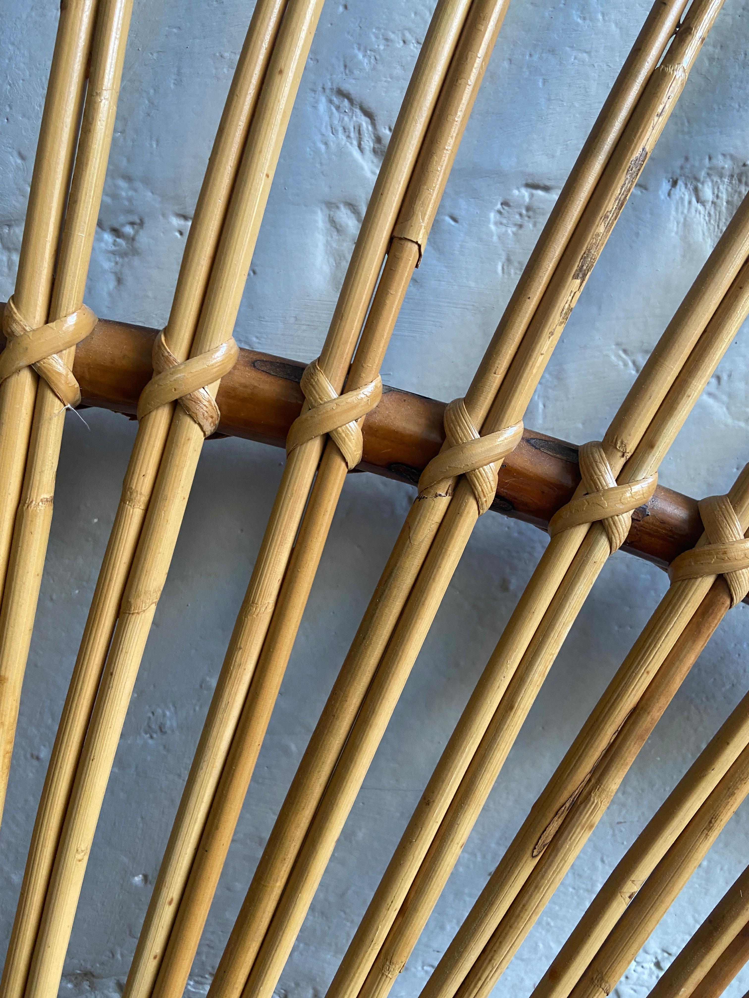 Mid-Century Modern Italian Pair of Bamboo and Rattan Peacock Headboards, 1960s 4