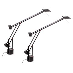 Paire de lampes de bureau italiennes Artemide Tizio noires de style mi-siècle moderne