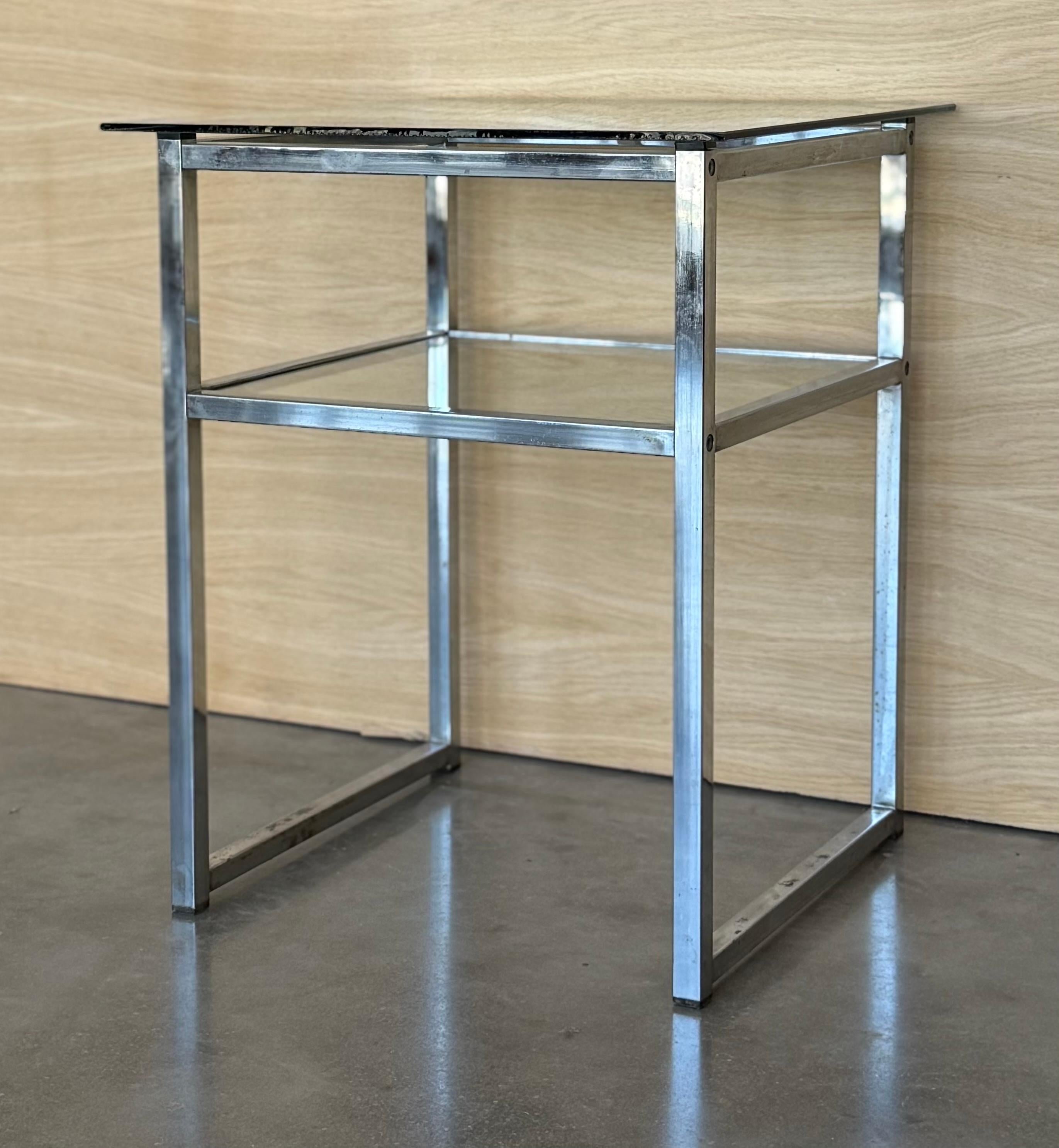 Mid Century Modern Italian Pair of Chrome Side Tables, circa 1970 In Good Condition For Sale In Miami, FL