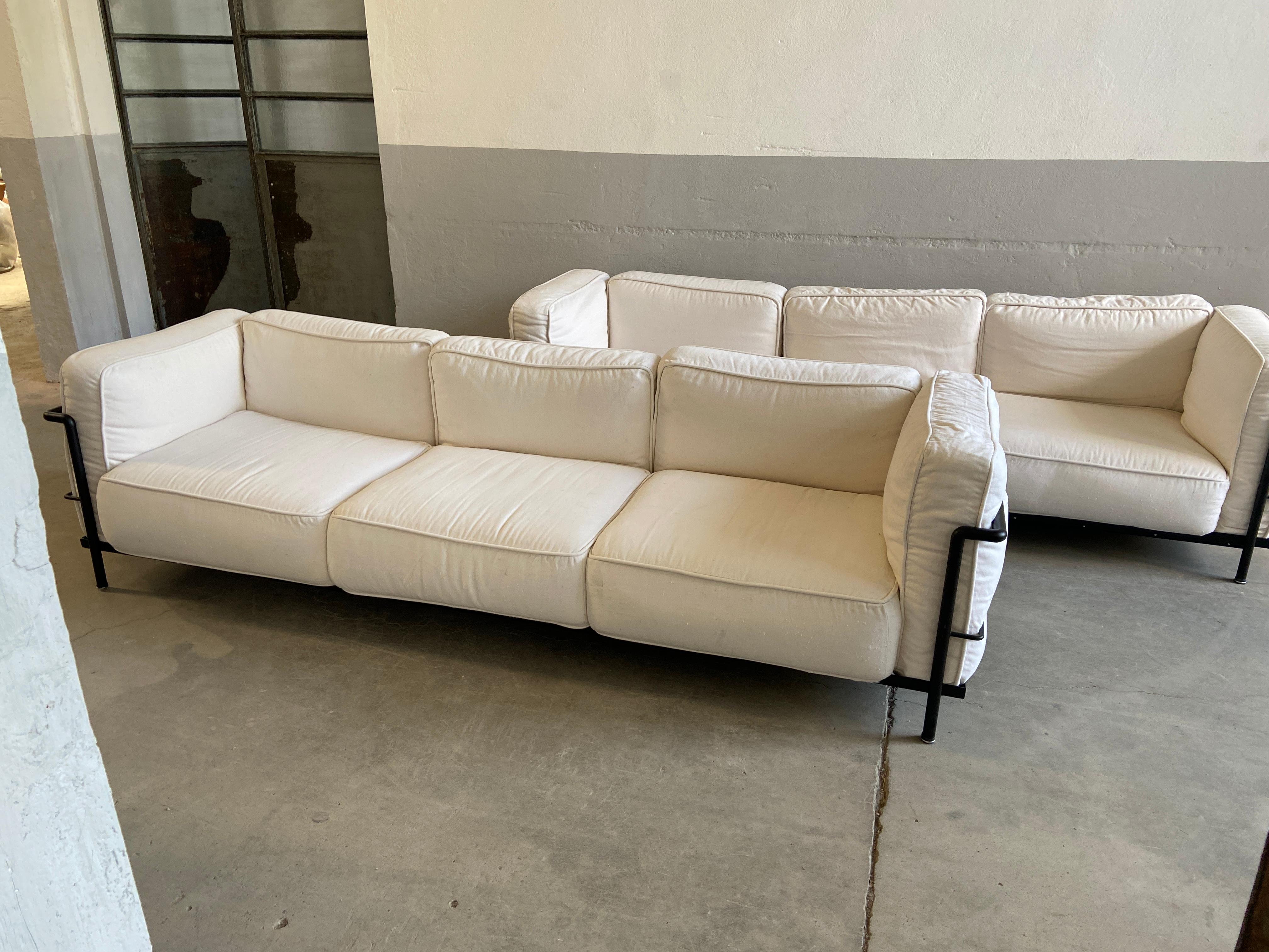 Lacquered Mid-Century Modern Italian Pair of Le Corbusier LC3 Style Triple-Seat Sofas For Sale