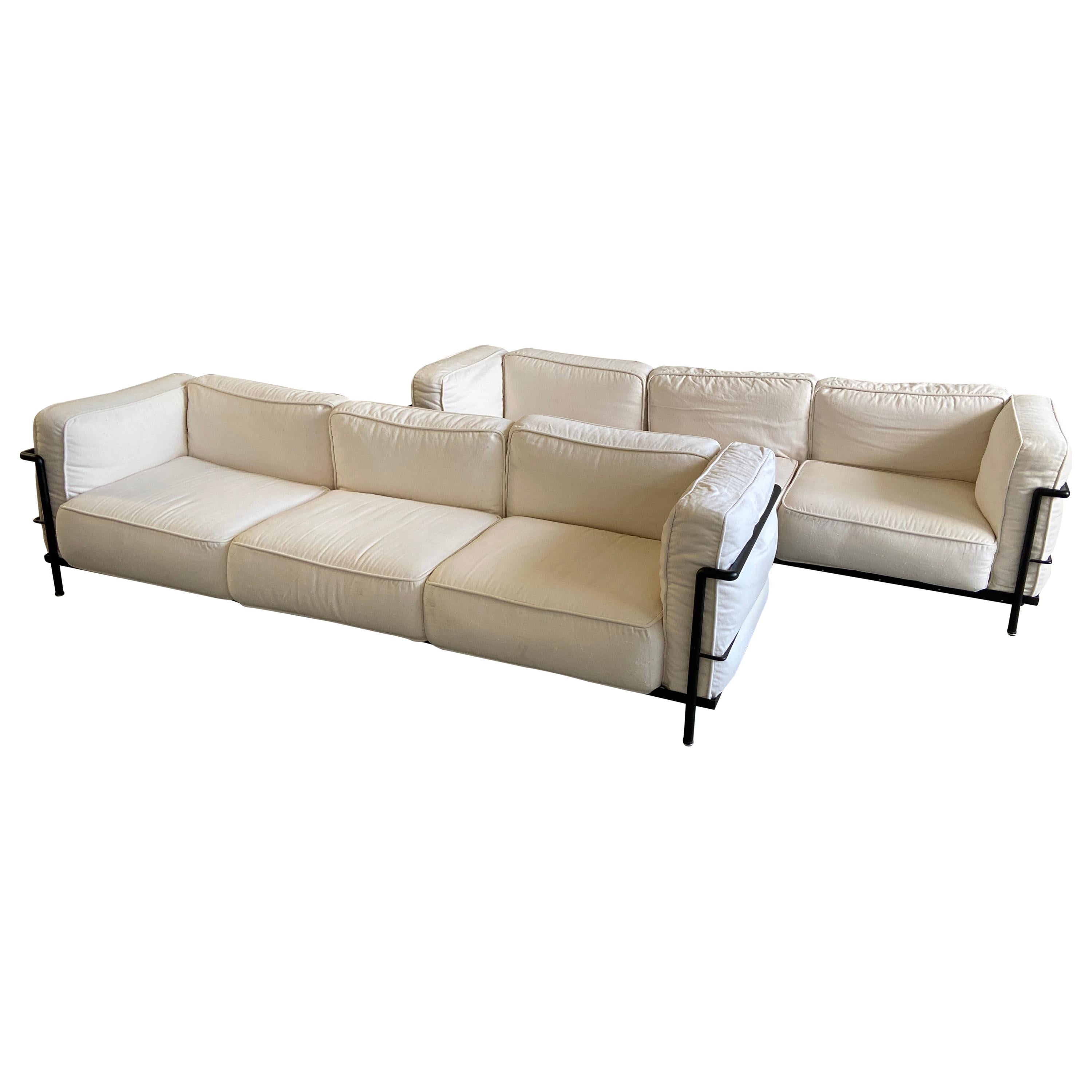 Mid-Century Modern Italian Pair of Le Corbusier LC3 Style Triple-Seat Sofas For Sale