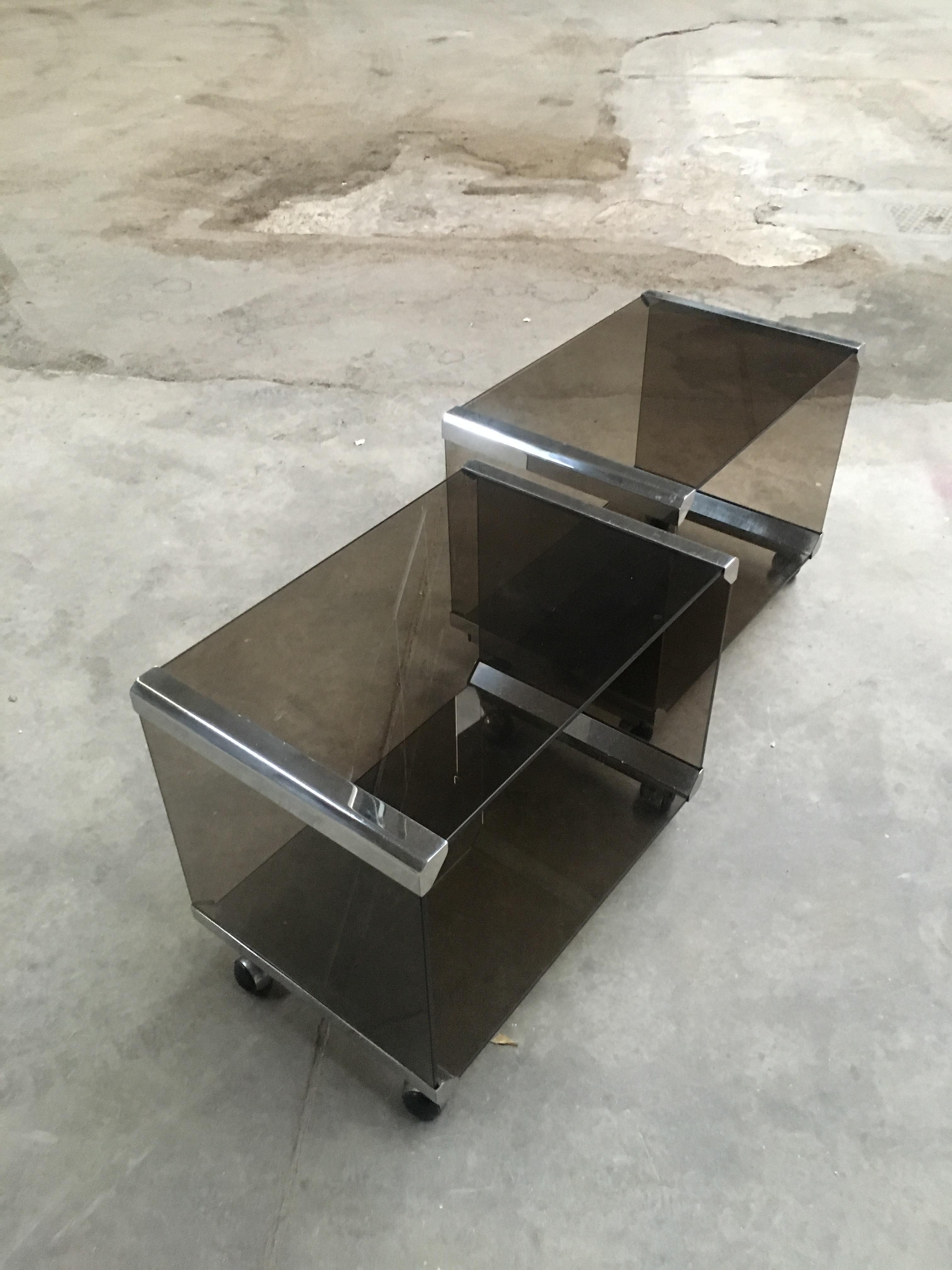 Mid-Century Modern Italian Pair of Smoked Glass Carts by Gallotti & Radice 1970s In Good Condition In Prato, IT