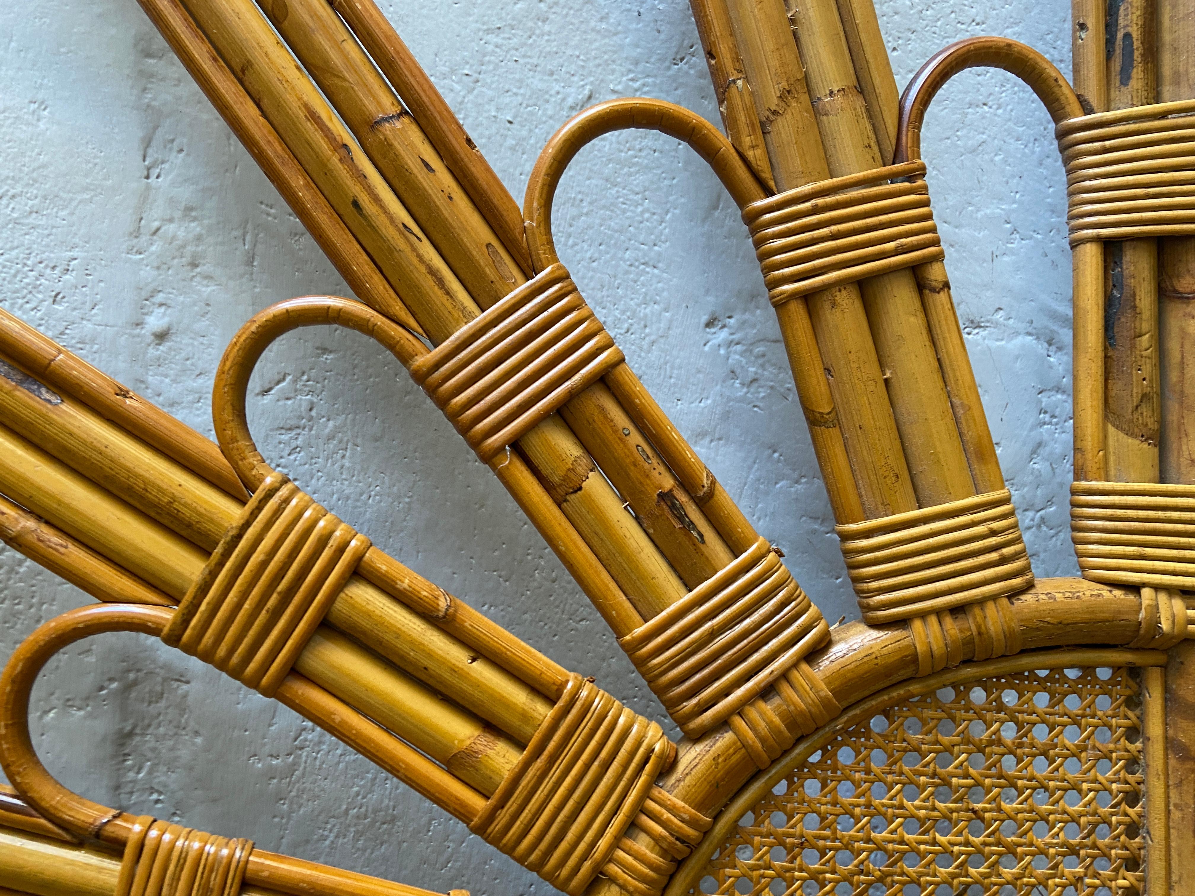 Mid-Century Modern Italian Peacock Queen Size Wicker and Bamboo Bed, 1970s 6