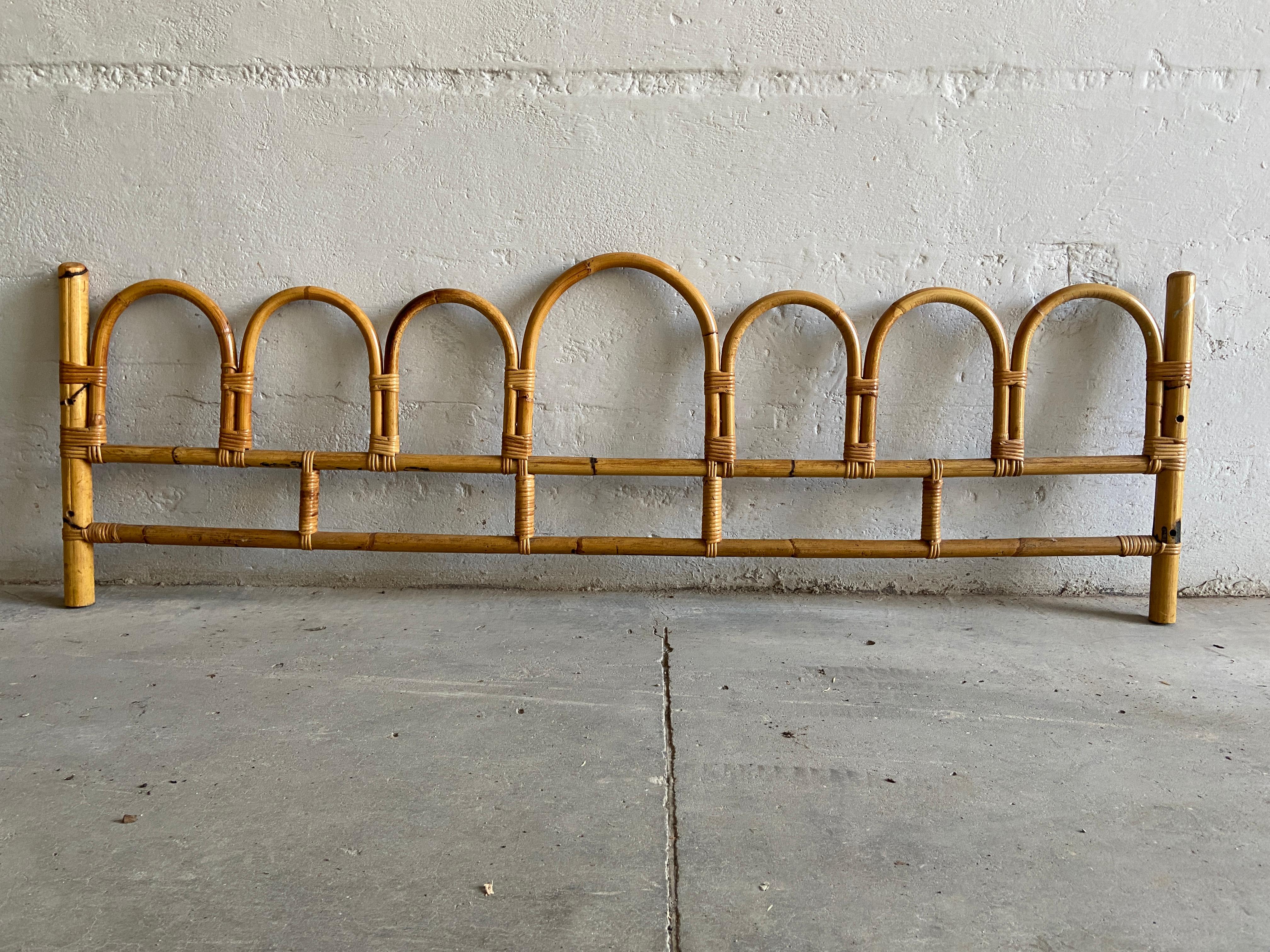 Mid-Century Modern Italian Peacock Queen Size Wicker and Bamboo Bed, 1970s 8