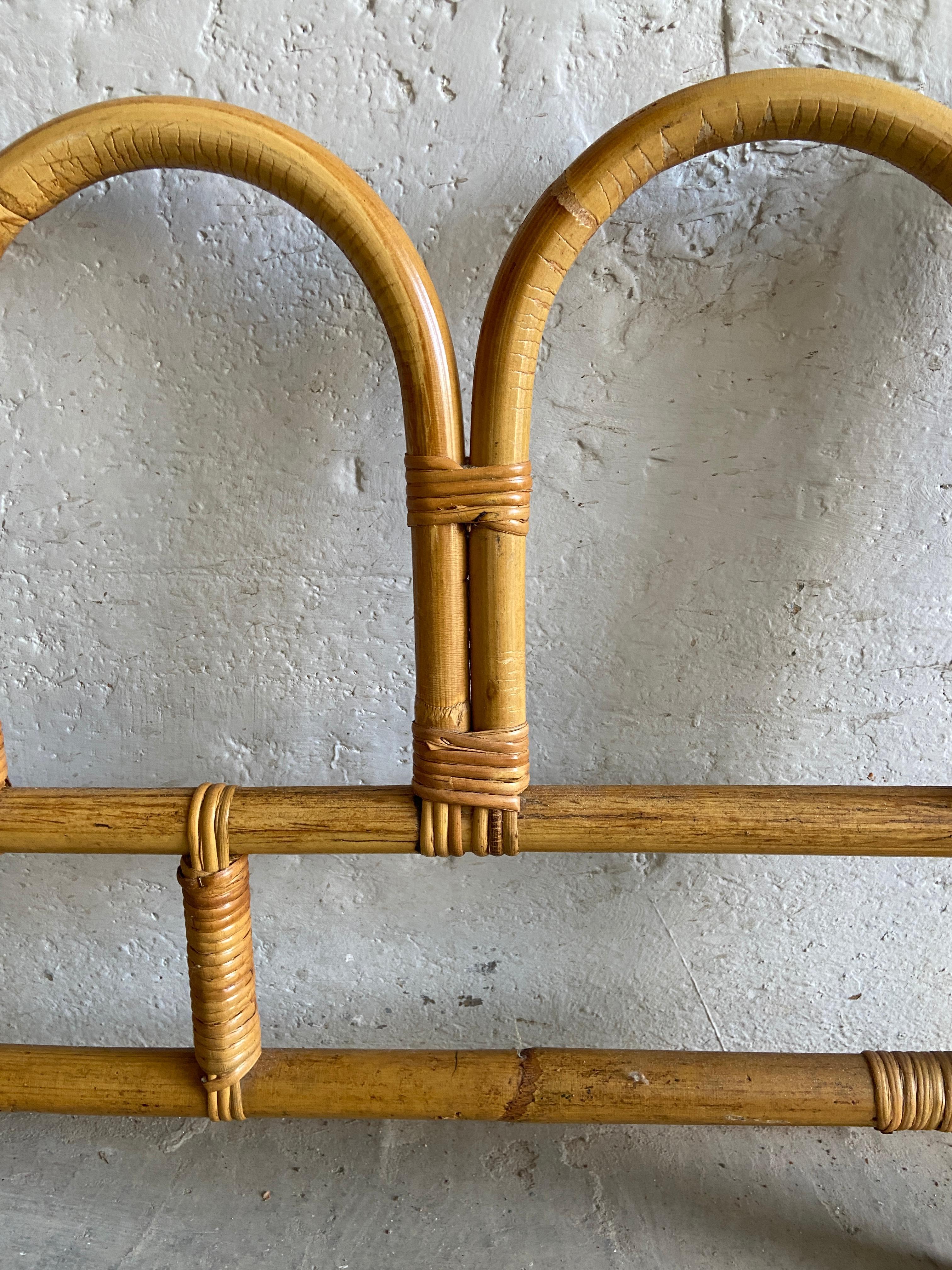 Mid-Century Modern Italian Peacock Queen Size Wicker and Bamboo Bed, 1970s 9