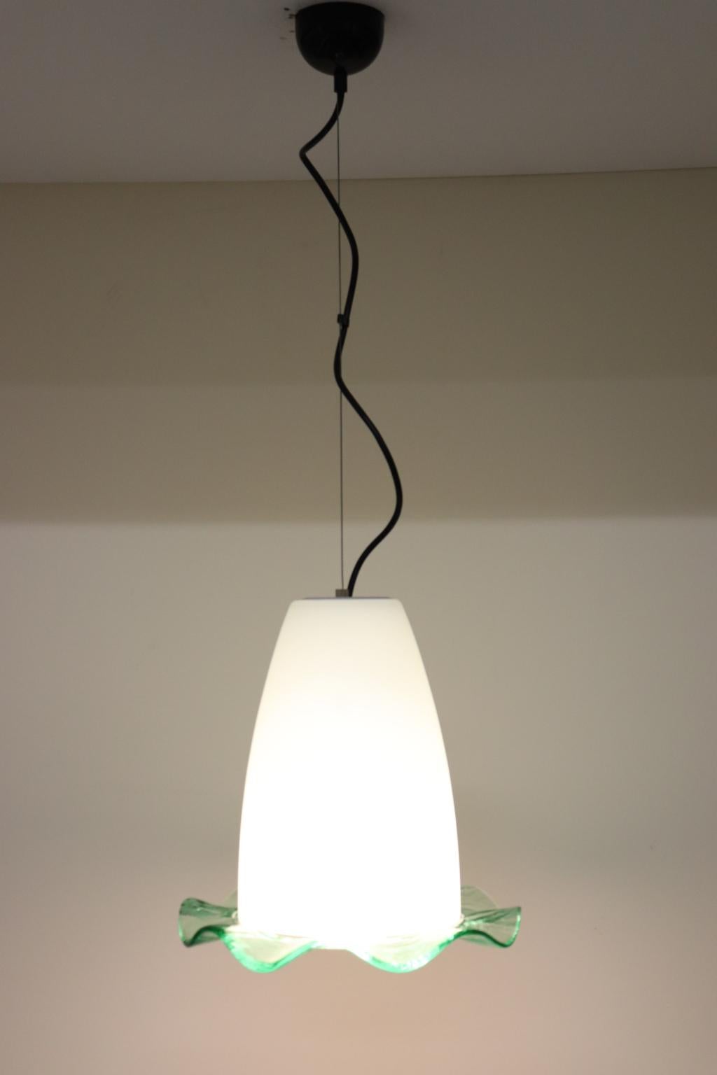 Italian Mid-Century Modern Pendand Lamp Blown Murano Glass White with Green Detail For Sale