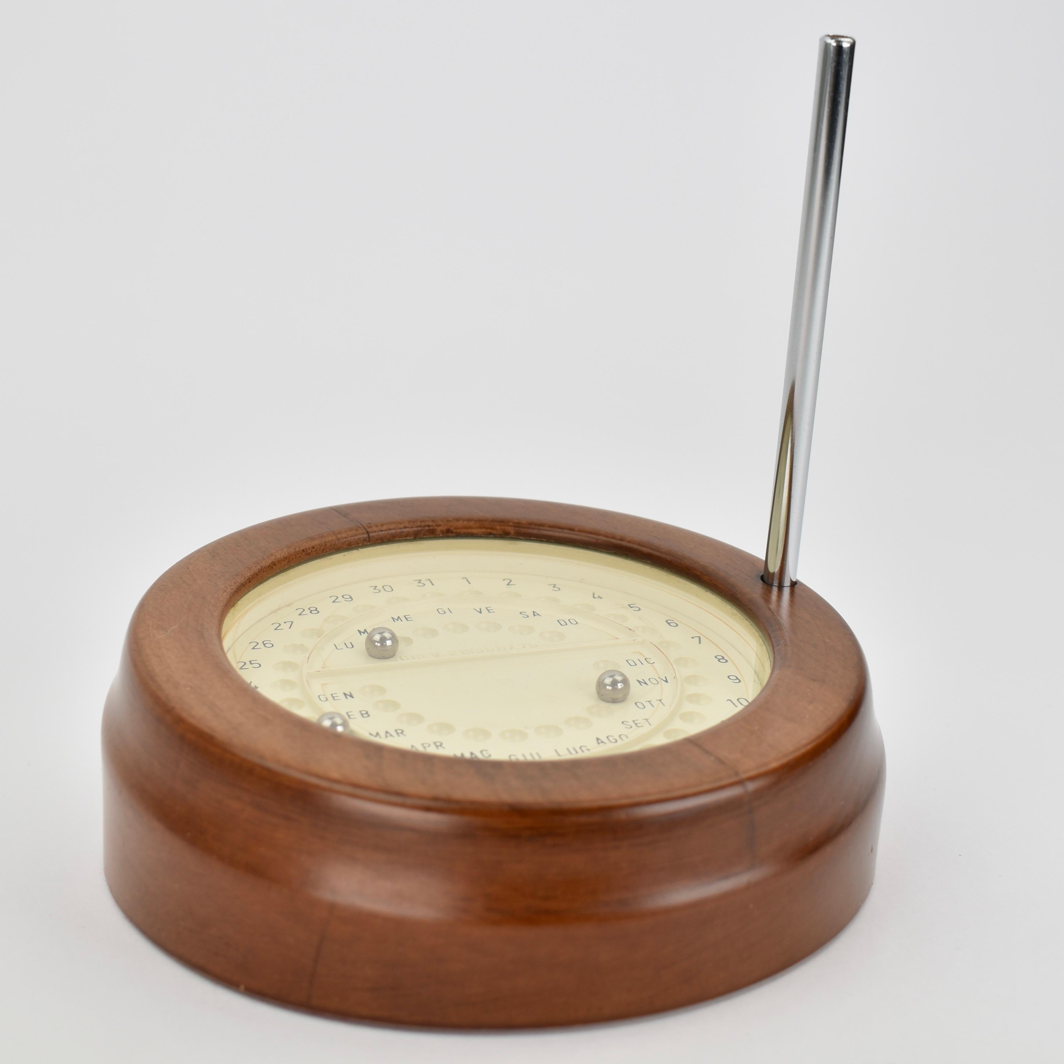 Mid-Century moderno Calendario da tavolo magnetico italiano perpetuo del Mid Century Modern in vendita