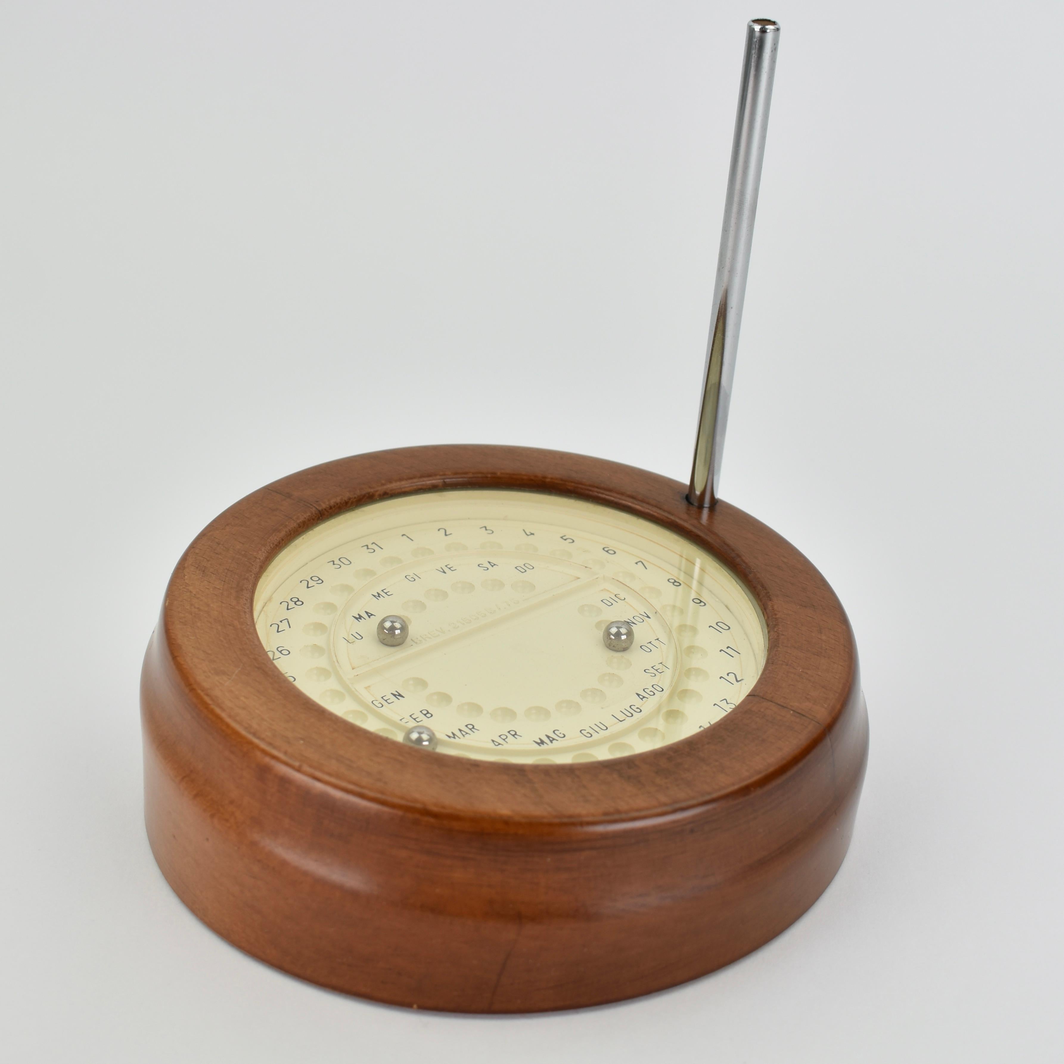 Cromo Calendario da tavolo magnetico italiano perpetuo del Mid Century Modern in vendita