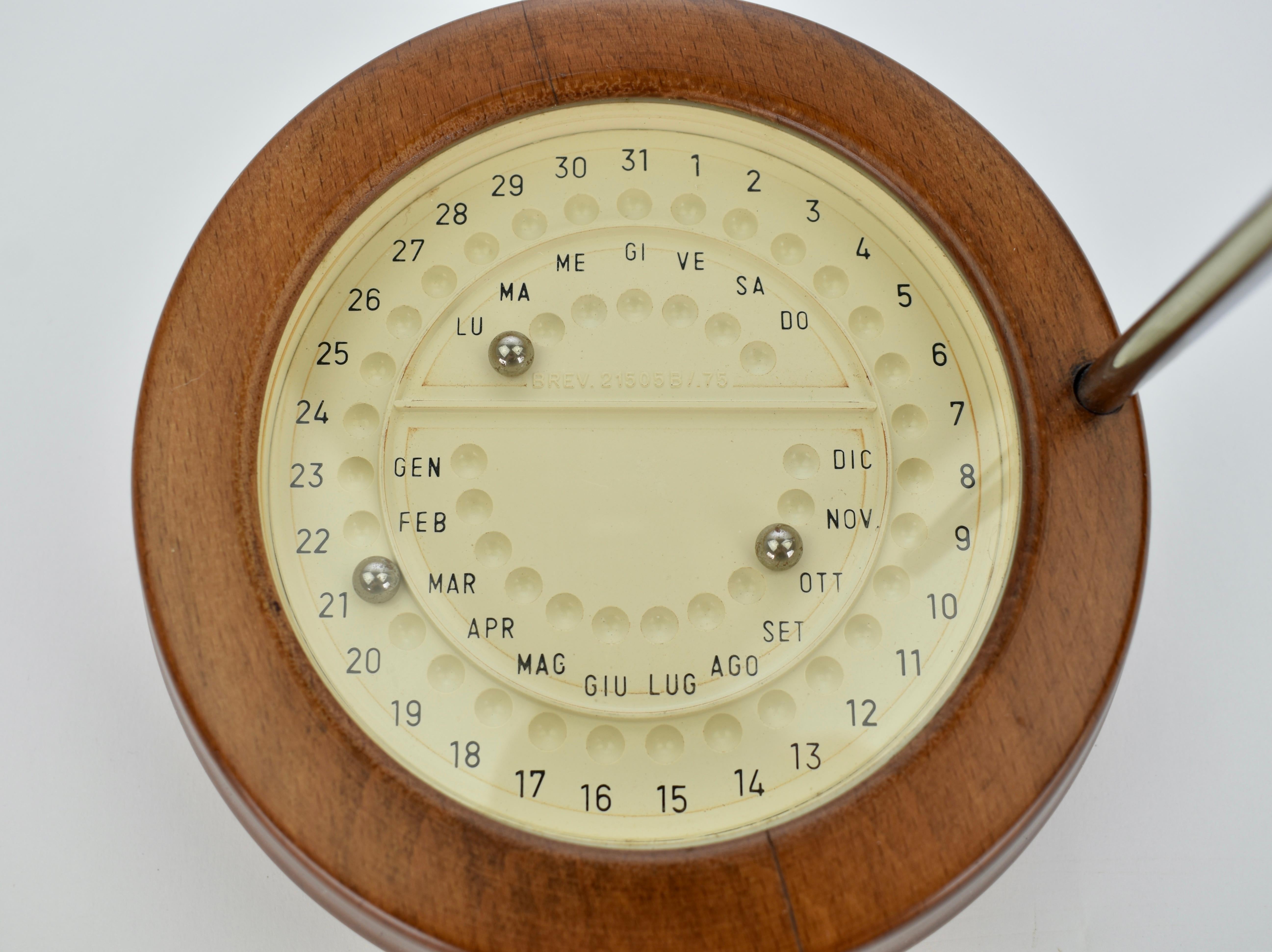 Calendario da tavolo magnetico italiano perpetuo del Mid Century Modern in vendita 1