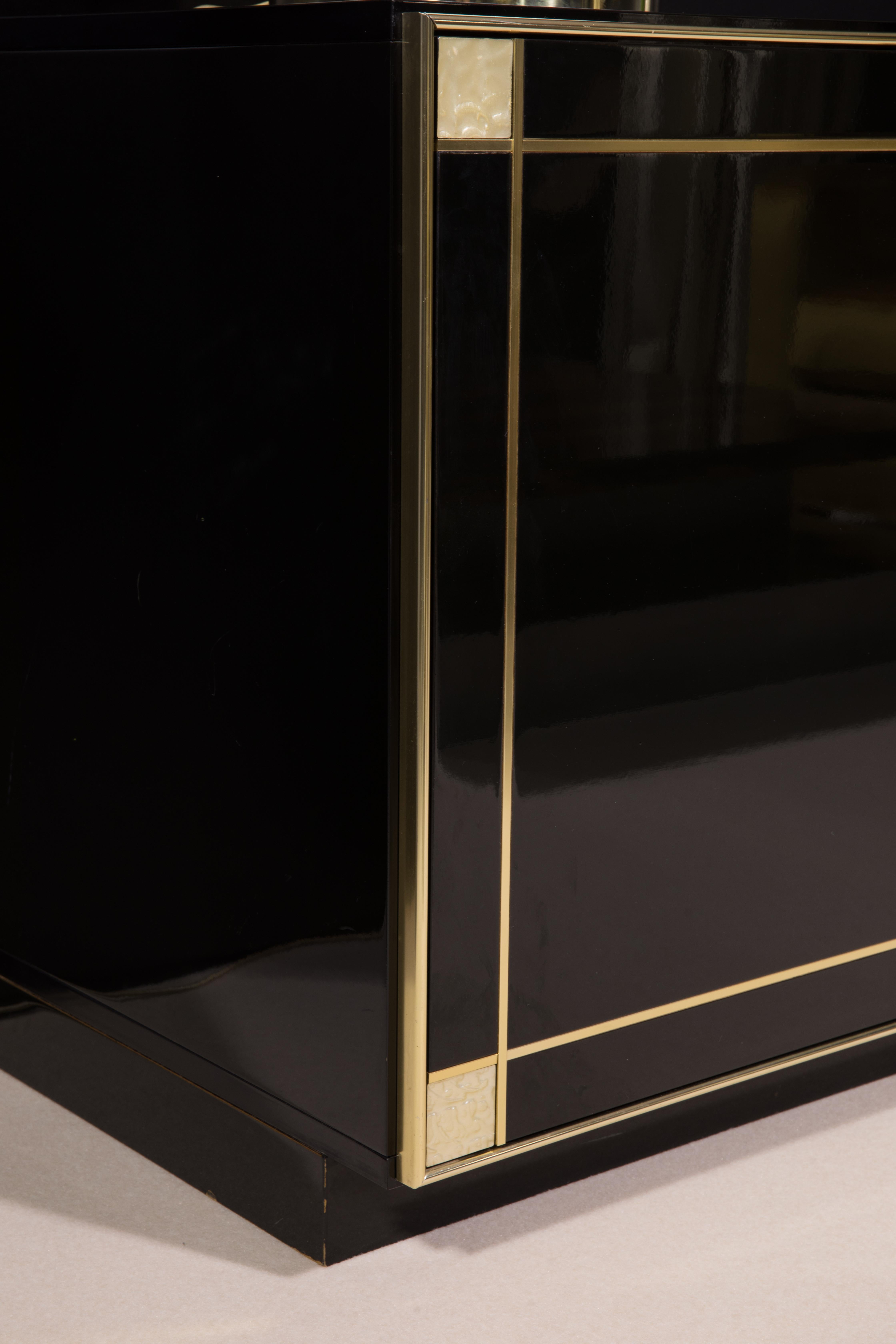 Mid-Century Modern Italian Pierre Cardin Black Lacquered Sideboard 7