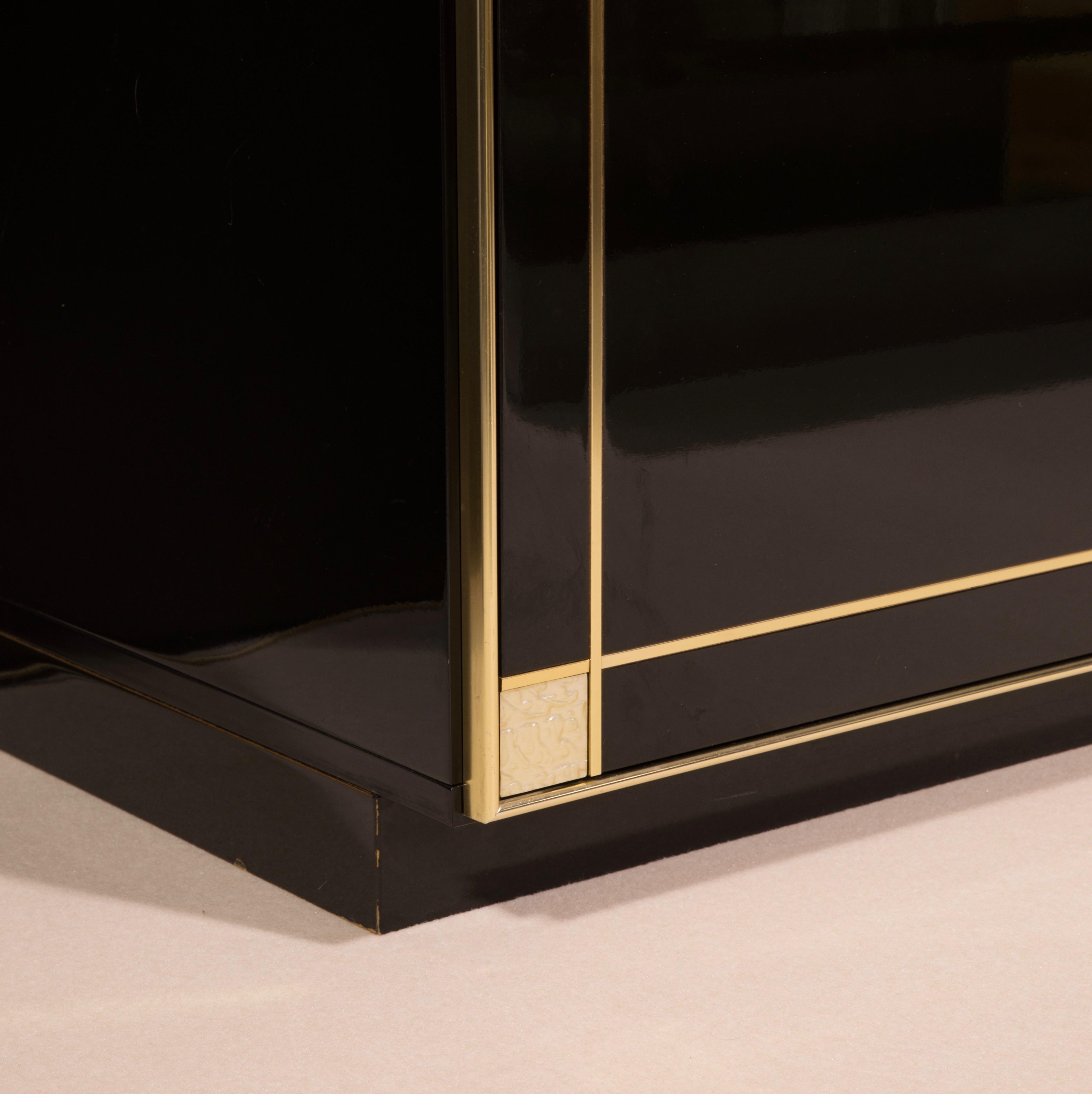 Mid-Century Modern Italian Pierre Cardin Black Lacquered Sideboard 8