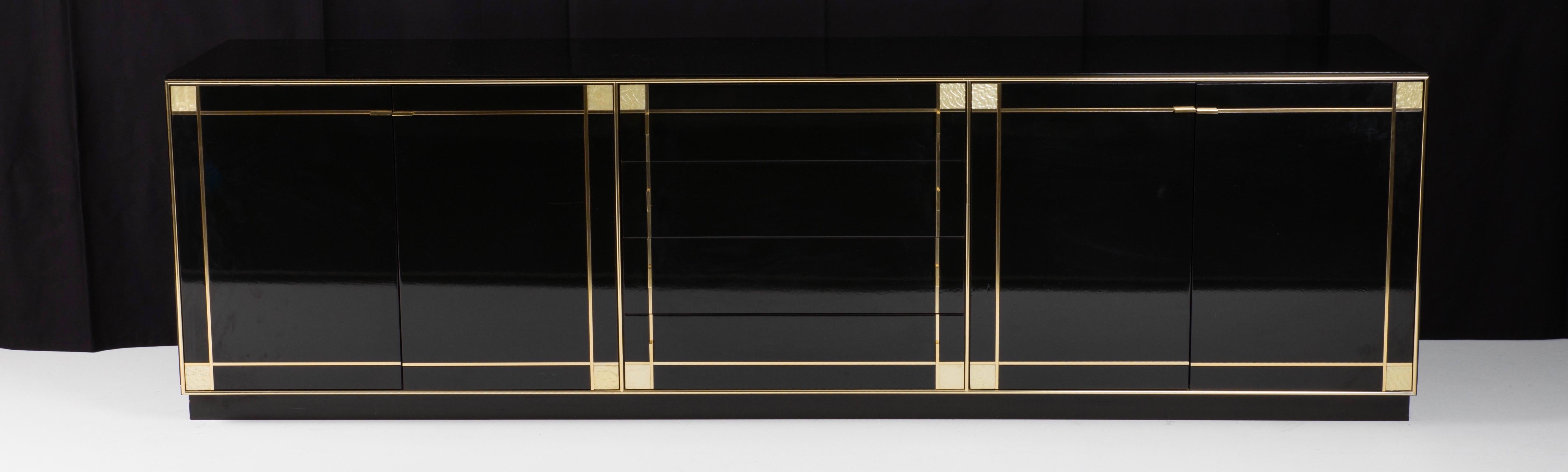 Mid-Century Modern Italian Pierre Cardin Black Lacquered Sideboard In Good Condition In Prato, IT