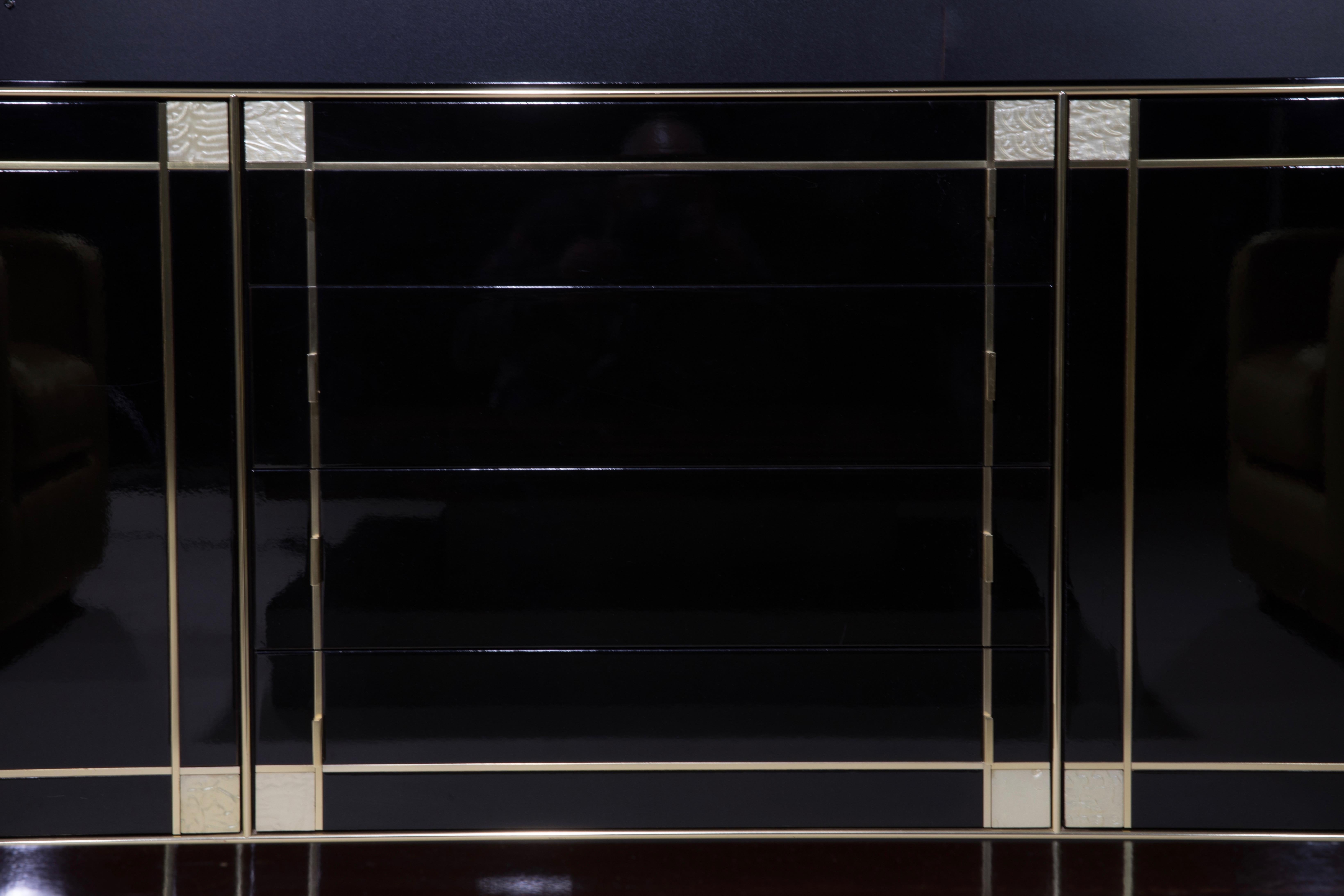 Mid-Century Modern Italian Pierre Cardin Black Lacquered Sideboard 3