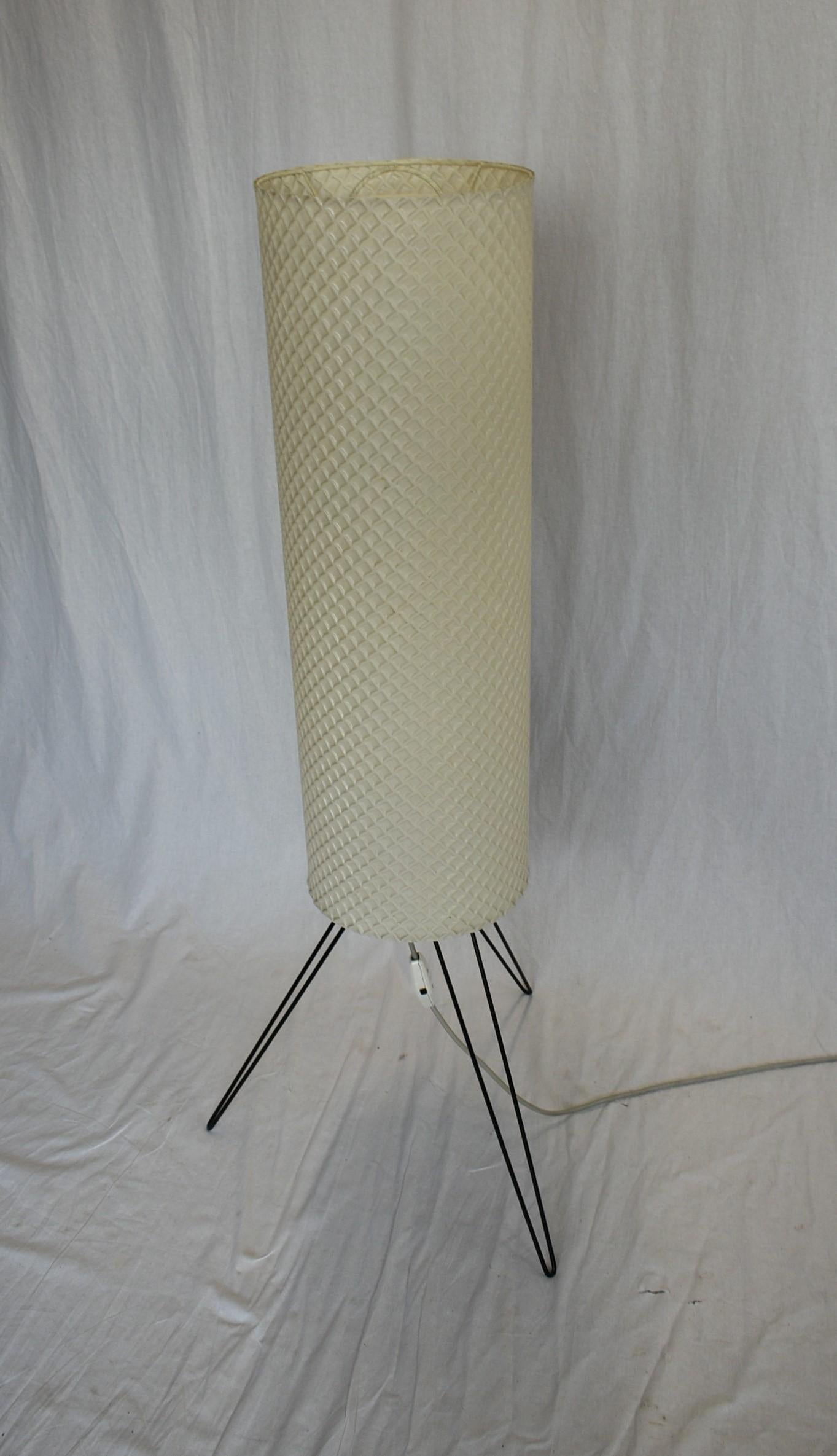 Mid-Century Modern Italian, Plastic Floor Lamp, 60s For Sale 4