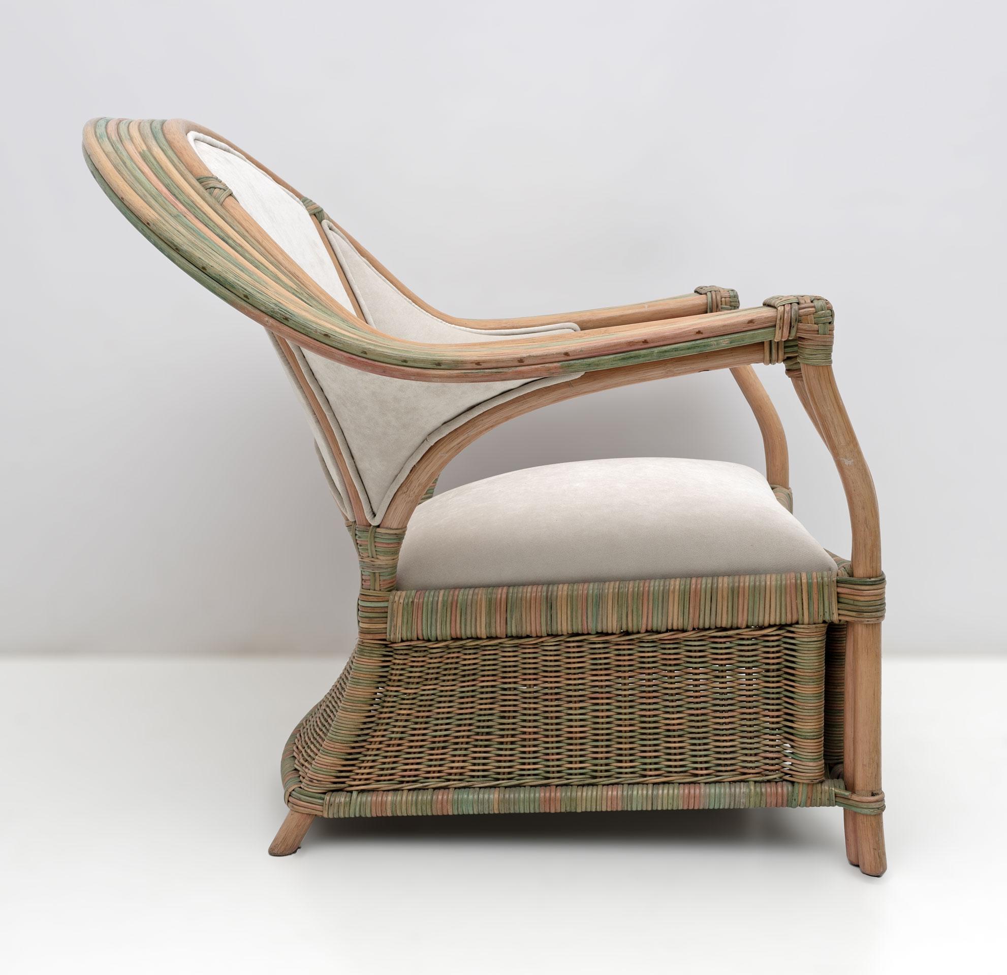 Deux fauteuils et canapé italiens en rotin et osier, 1970 en vente 5
