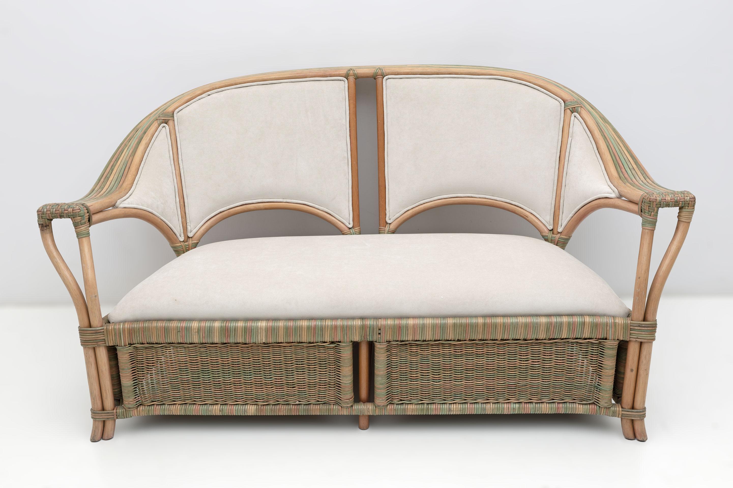 Moderne italienische Sessel und Sofa aus Rattan und Korbweide aus der Mitte des Jahrhunderts, 1970er Jahre (Moderne der Mitte des Jahrhunderts) im Angebot