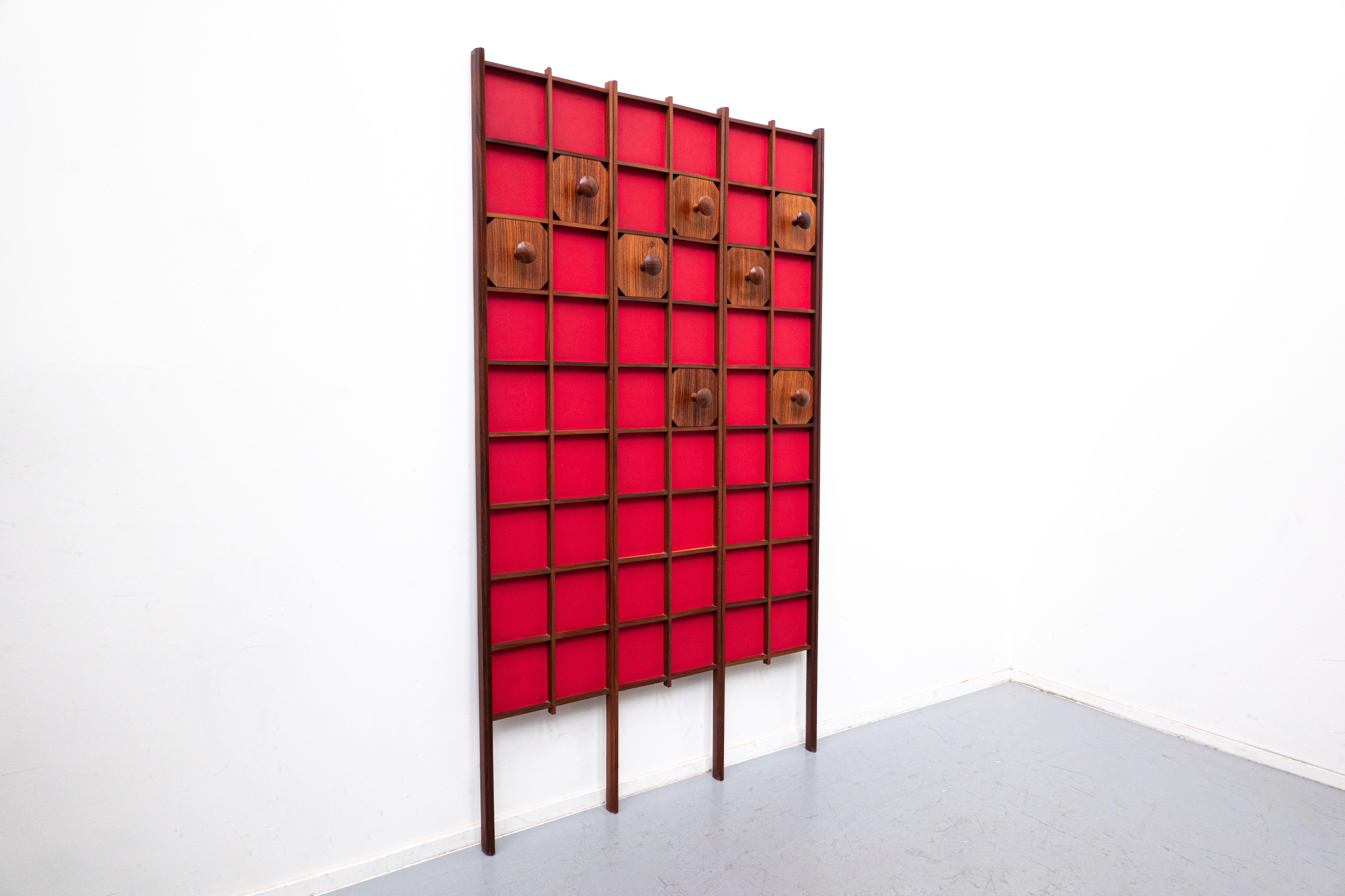 Mid-20th Century Mid-Century Modern Italian Red Wooden Coat Rack, 1960s For Sale