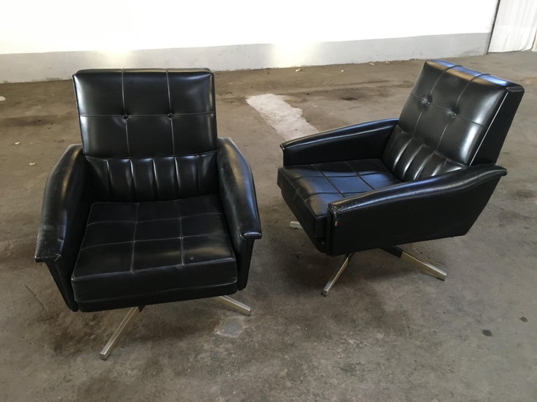 Mid-Century Modern Italian Revolving Office Black Faux Leather Armchairs, 1960s For Sale 2