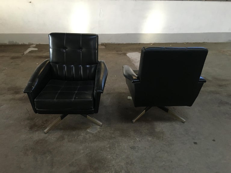 Mid-Century Modern Italian Revolving Office Black Faux Leather Armchairs, 1960s For Sale 4