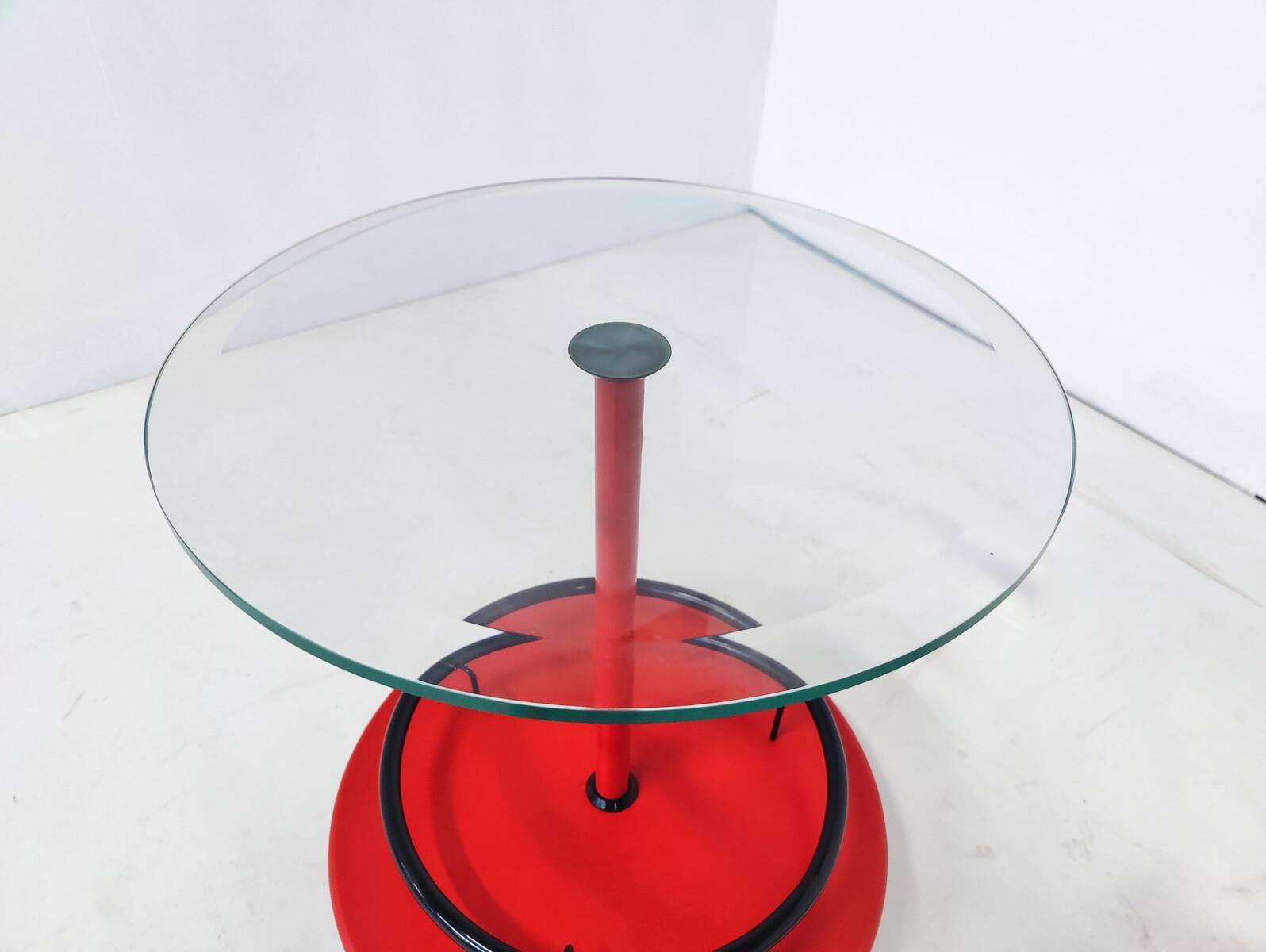 Milieu du XXe siècle Table d'appoint italienne roulante en métal et verre, mi-siècle moderne en vente