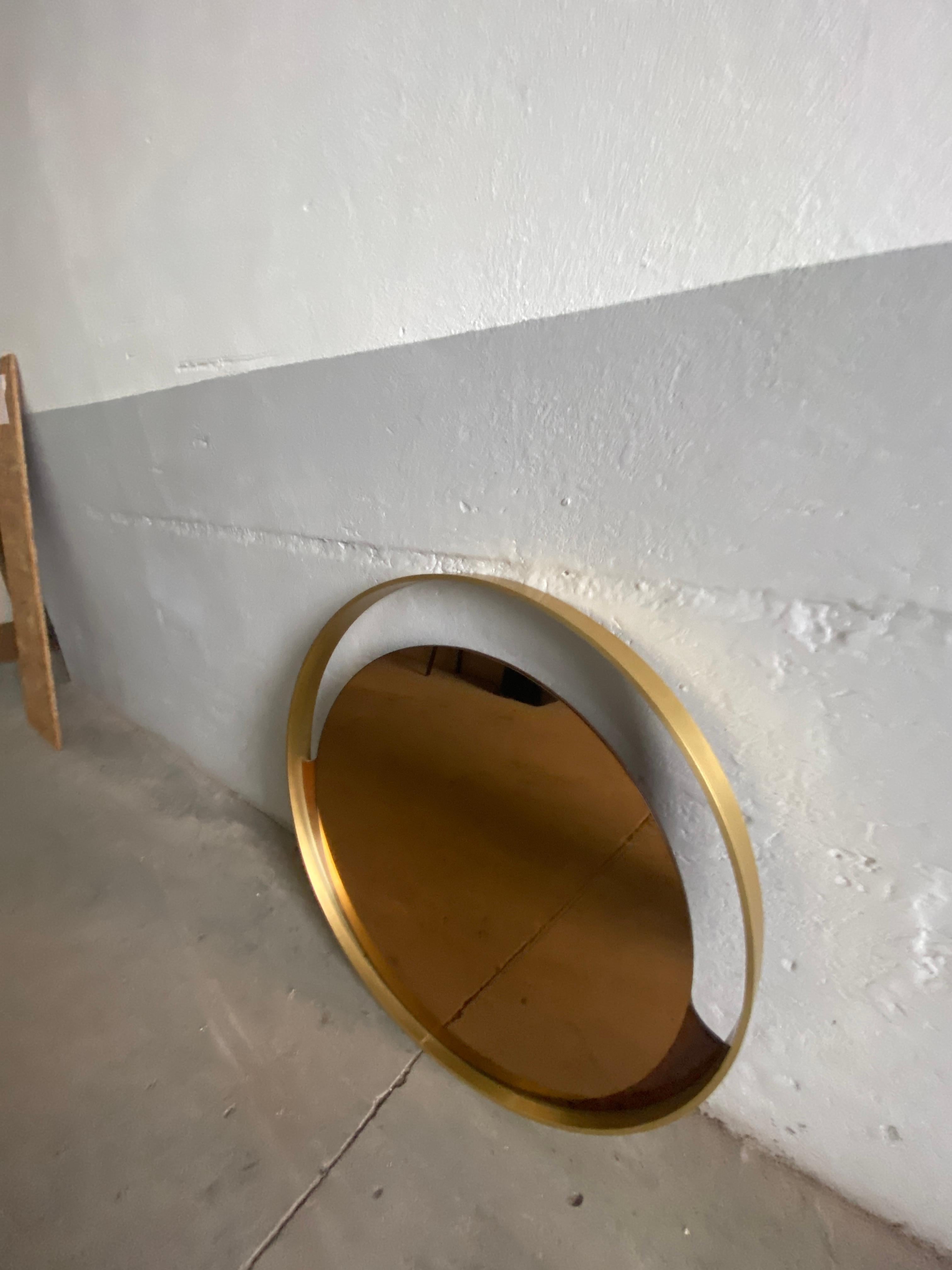 Mid-Century Modern Italian Round Gold Colored Mirror with Gilt Metal Frame 3