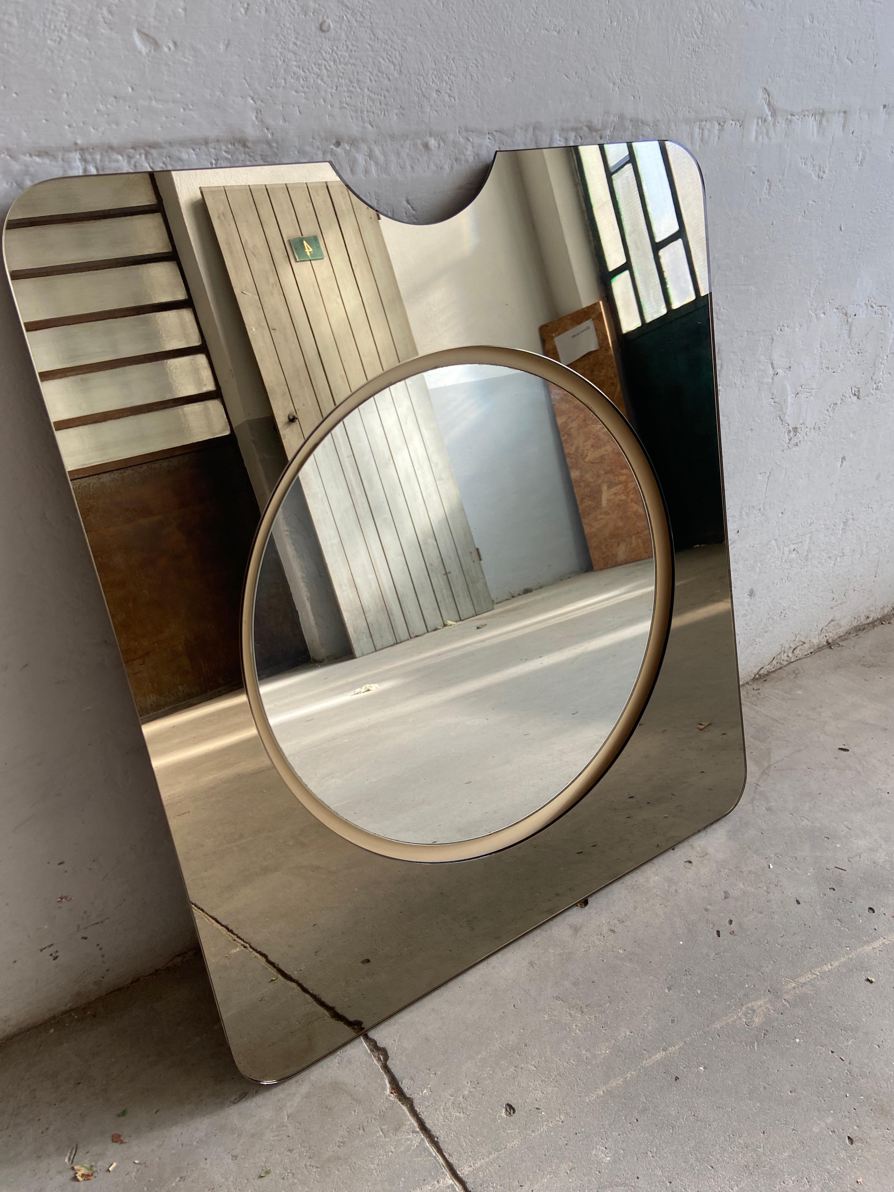Mid-Century Modern Italian Round Mirror with Smoked Mirror Shaped Frame, 1970s 3
