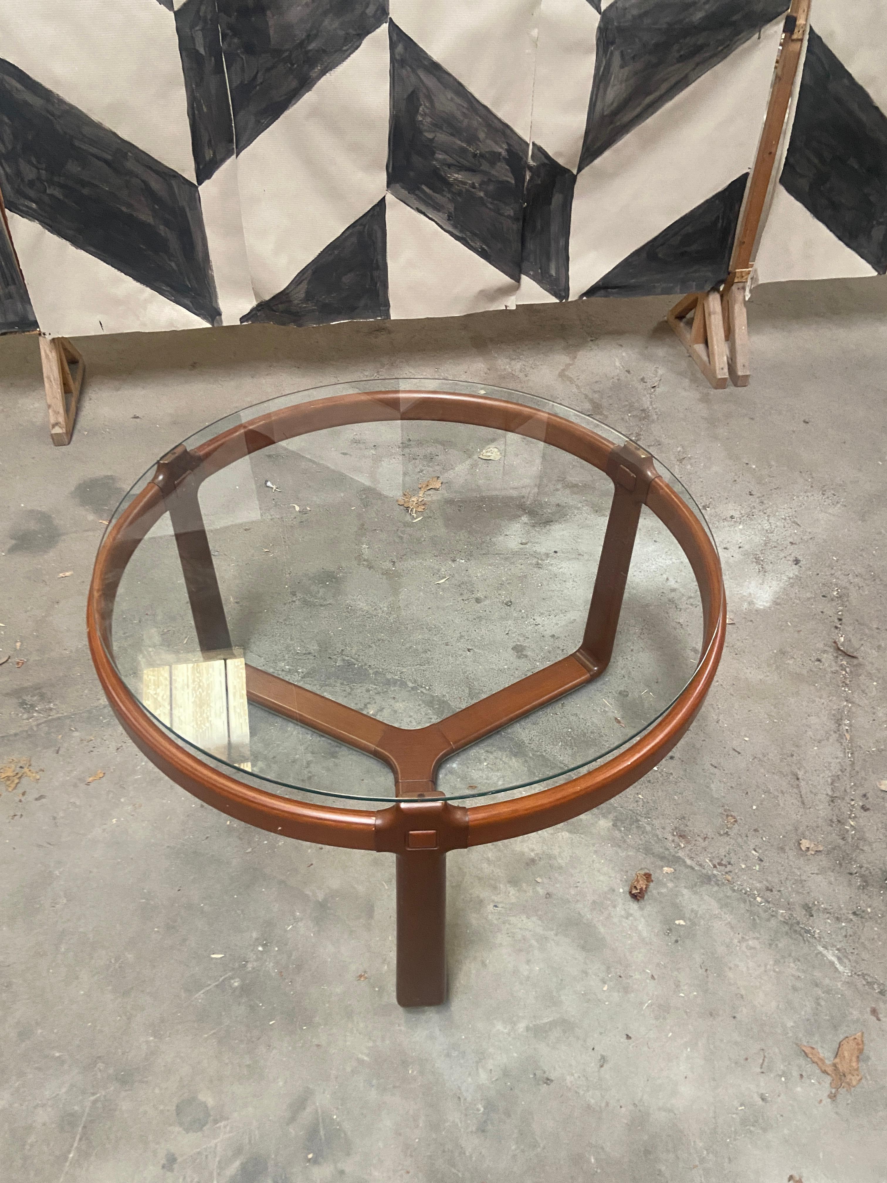 Mid-Century Modern Italian Round Table with Smoked Glass Top and 3 Wooden Chairs For Sale 2