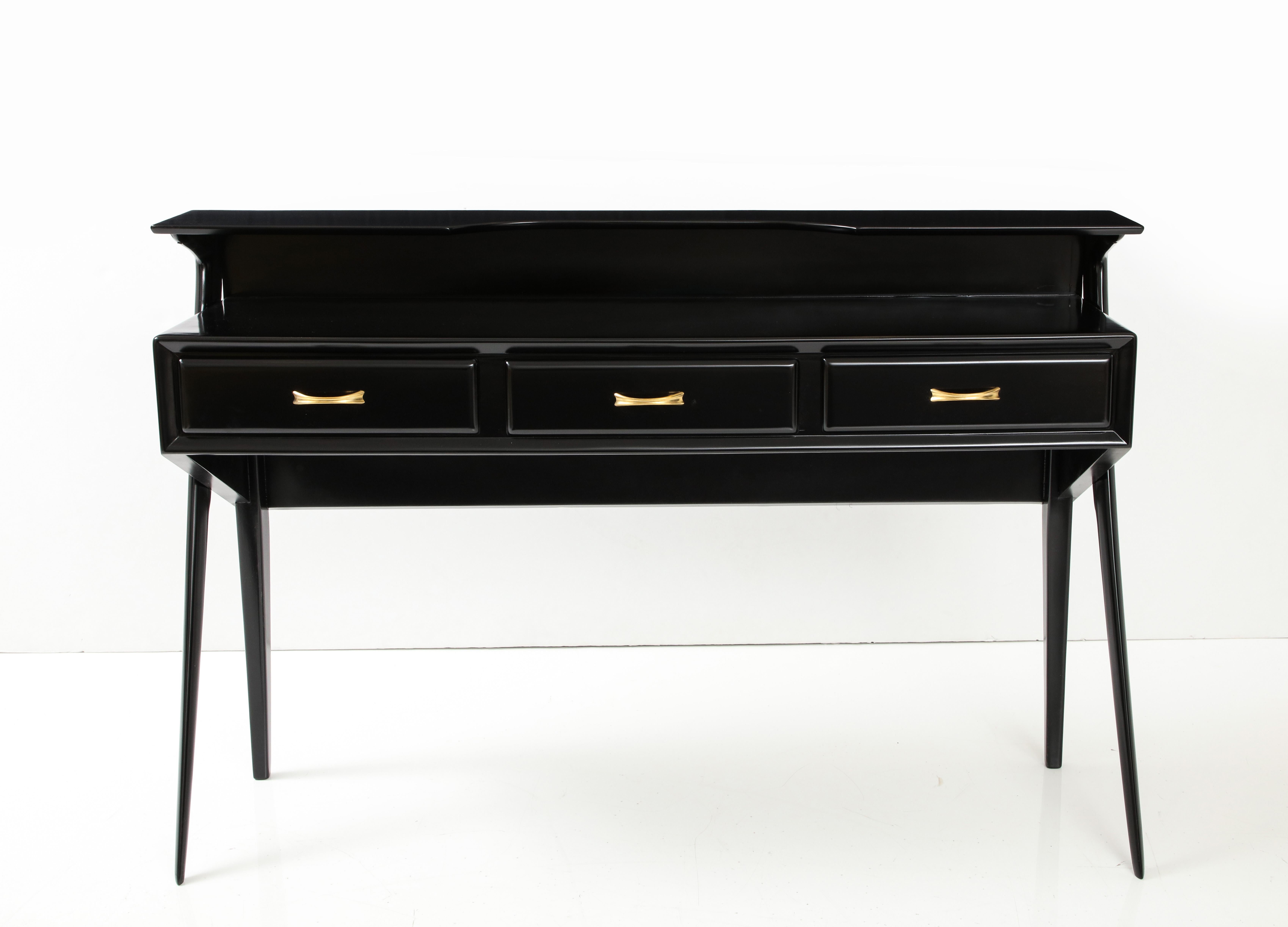 Mid-20th Century Mid-Century Modern Italian Sculptural Two-Tier Console In Black Lacquer For Sale
