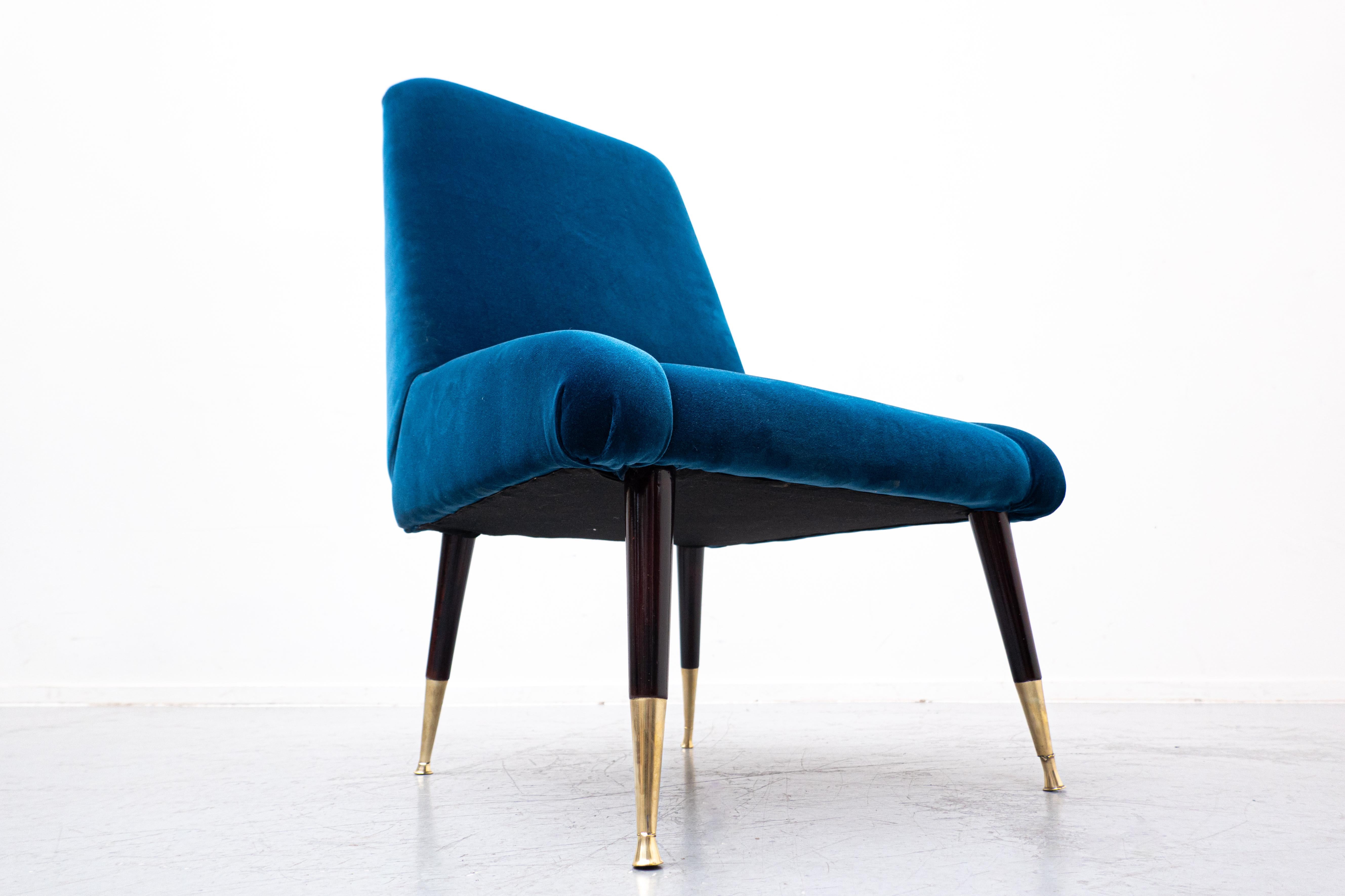 20th Century Mid-Century Modern Italian Seating Set, Blue Velvet, 1950s For Sale