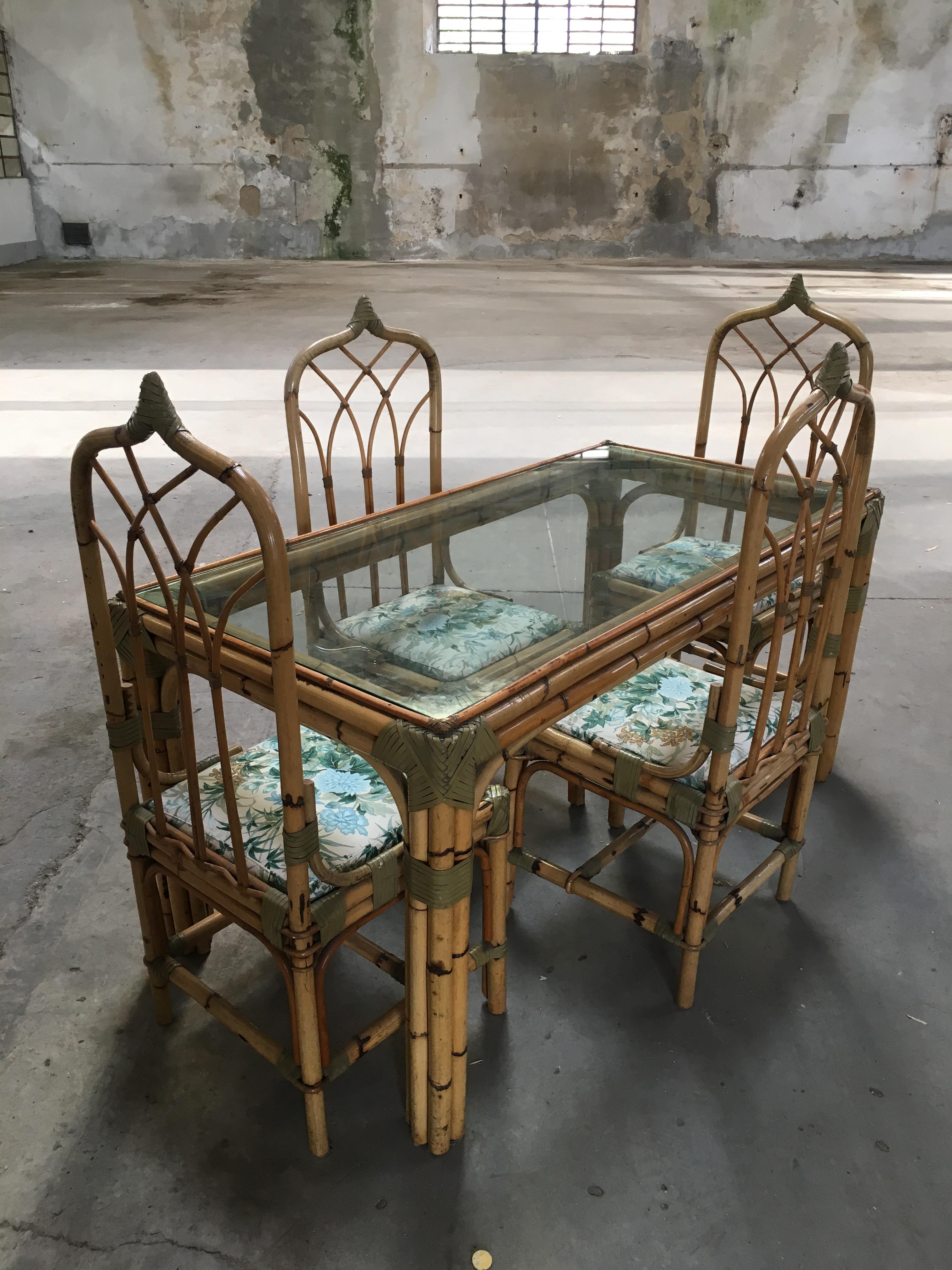 Ensemble italien de 4 chaises de salle à manger en bambou et cuir, 1970 10