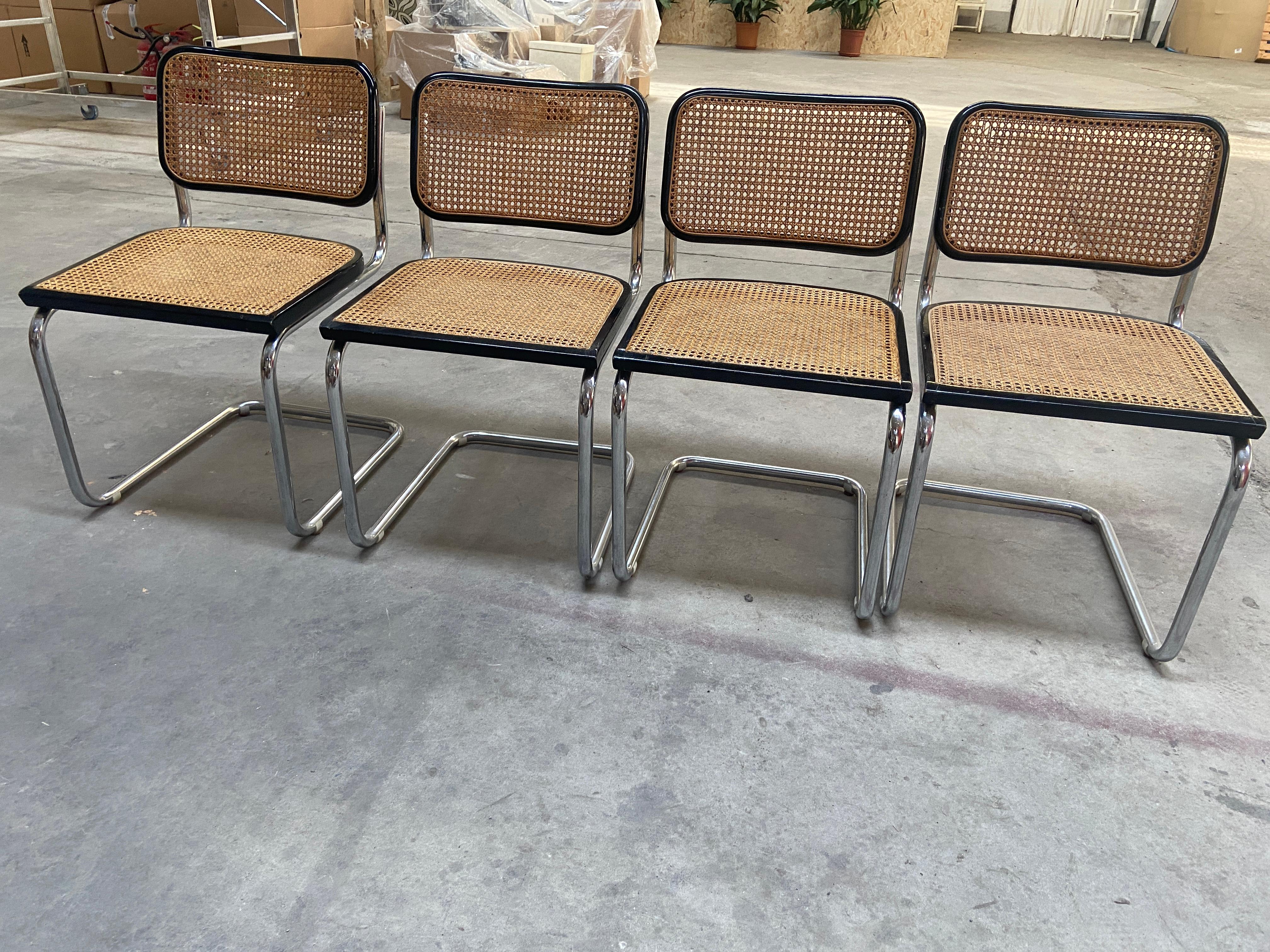 Mid-Century Modern Italian set of 4 Cesca Chairs by Marcel Breuer. 1970s In Good Condition In Prato, IT