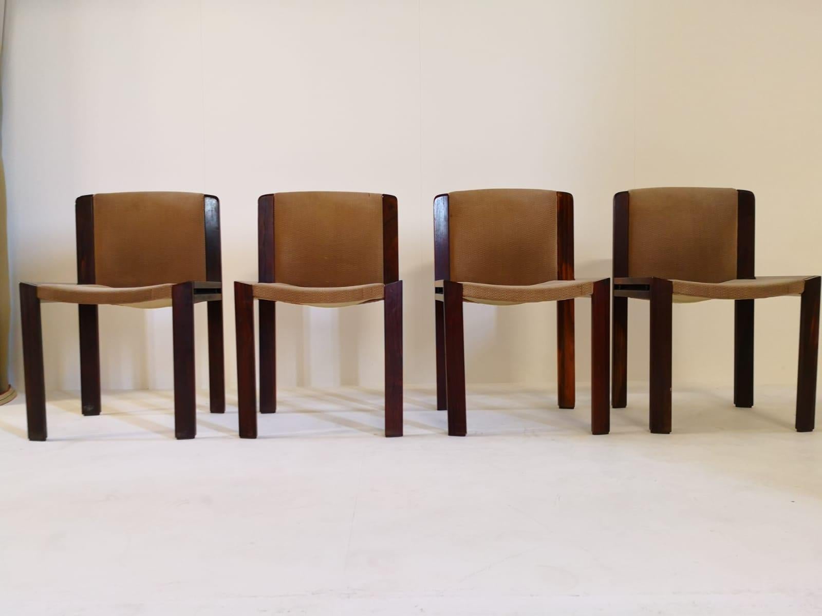 Mid-Century Modern Italian Set of 4 Chairs Model 300 by Joe Colombo, 1965 In Good Condition In Prato, IT