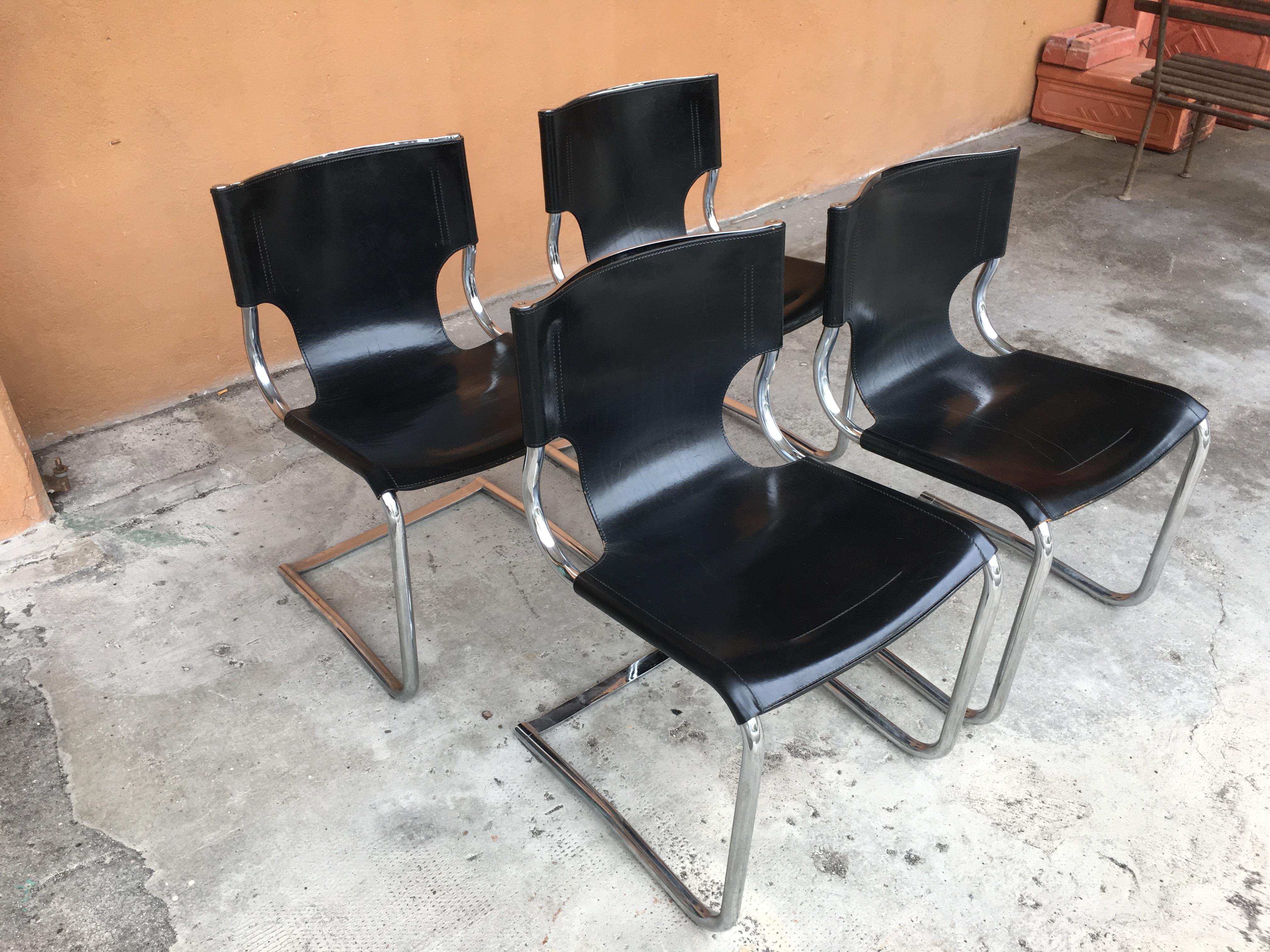 Late 20th Century Mid-Century Modern Italian Set of 4 Chrome and Leather Chairs