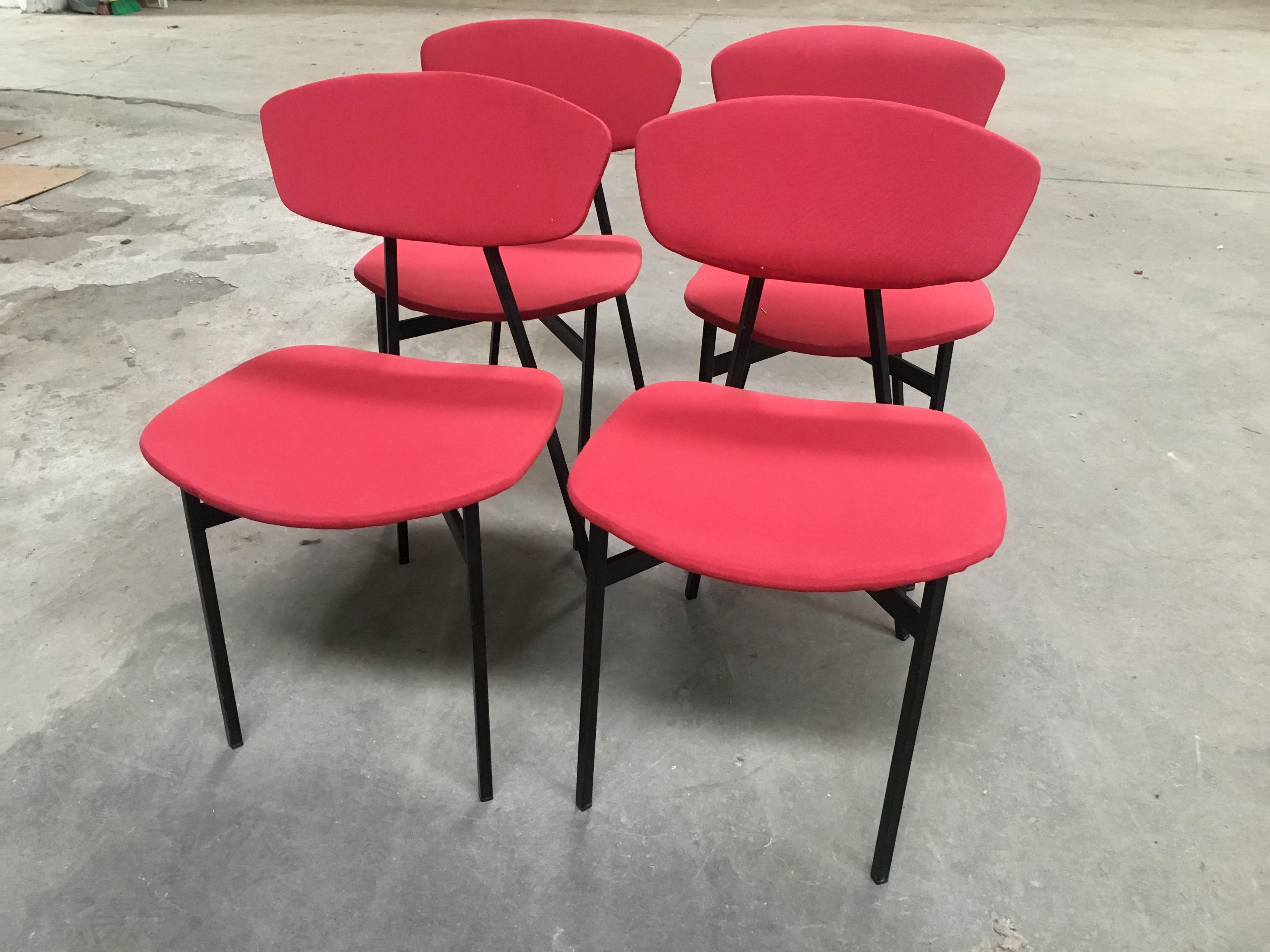 Mid-Century Modern Italian Set of 4 Iron Chairs with Original Red Upholstery In Good Condition In Prato, IT