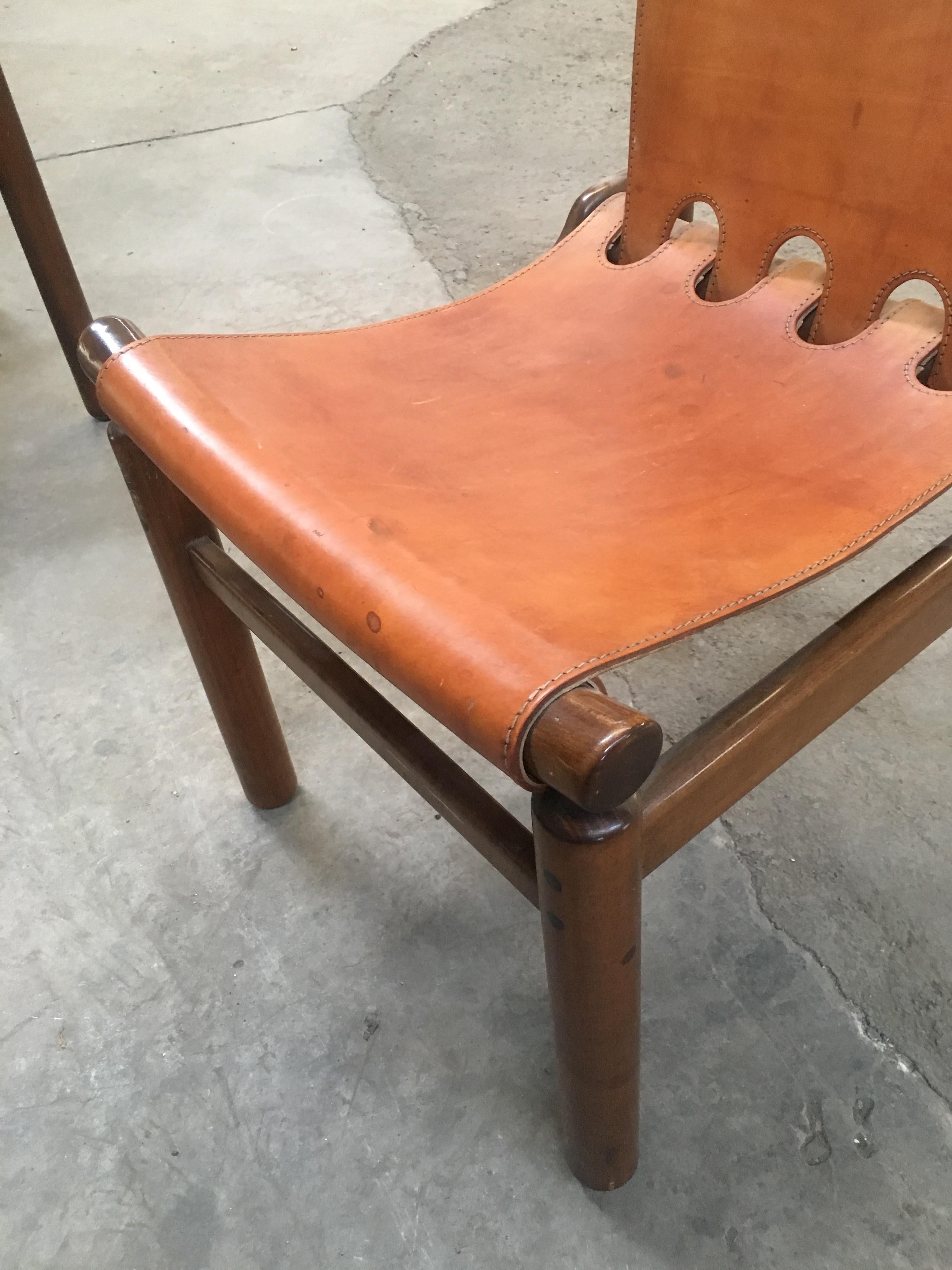 Mid-Century Modern Italian Set of 4 Leather D Dining Chairs by Ilmari Tapiovaara For Sale 1