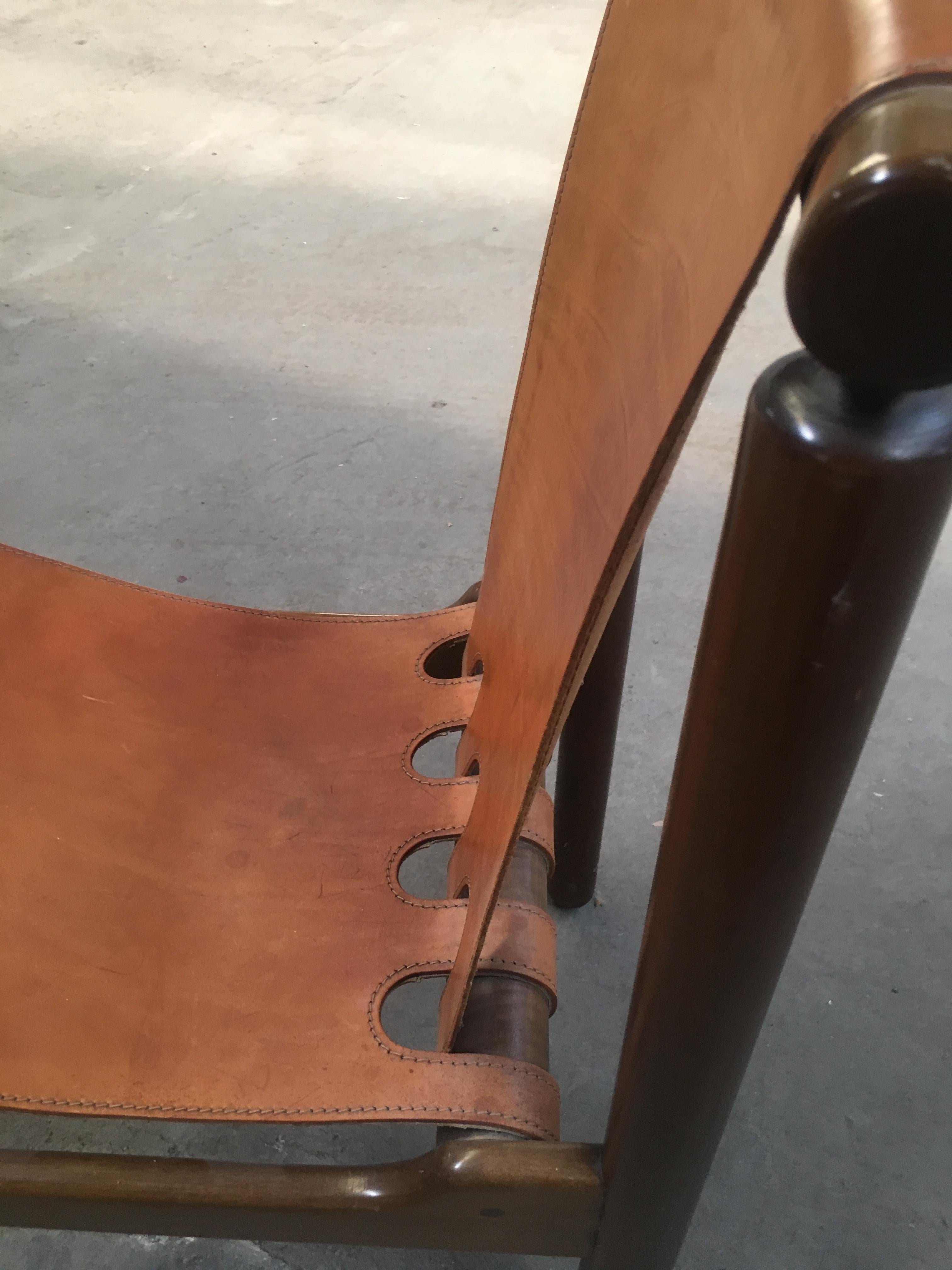 Mid-Century Modern Italian Set of 4 Leather D Dining Chairs by Ilmari Tapiovaara For Sale 2