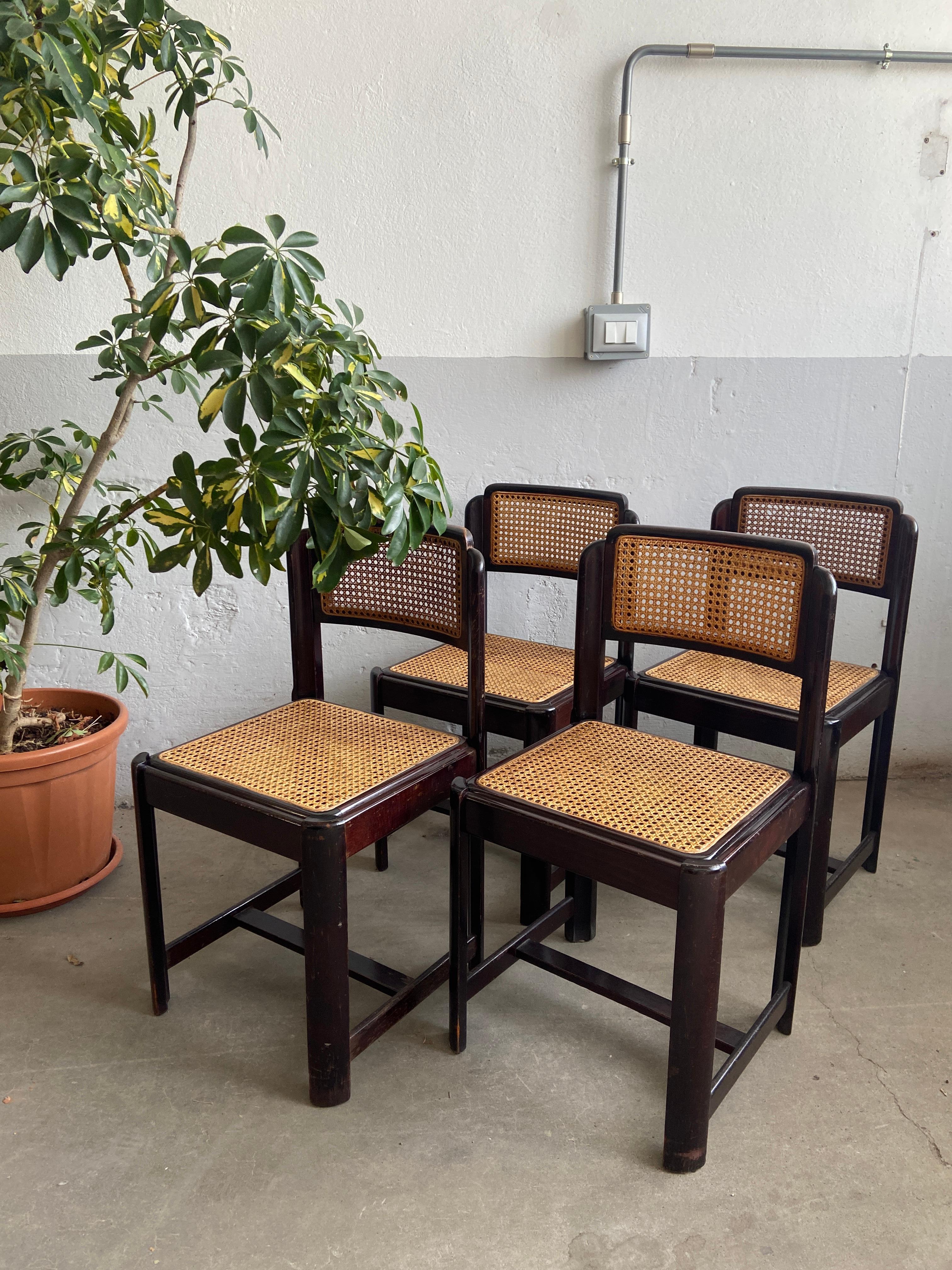 Late 20th Century Mid-Century Modern Italian Set of 4 Mahogany Chairs with Vienna Straw, 1970s