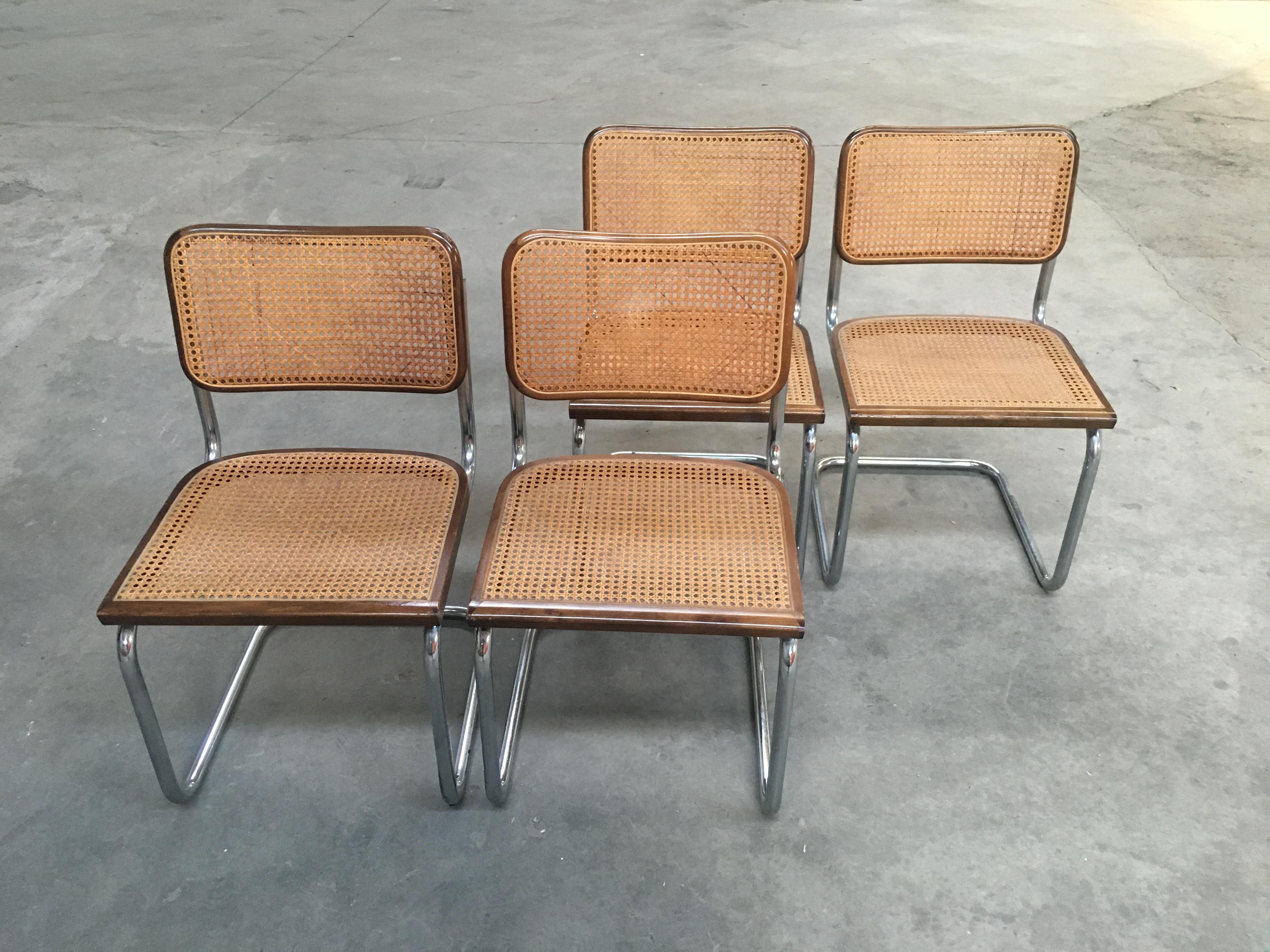 Mid-Century Modern Italian Set of 4 Walnut and Chrome Cesca Chairs, 1970s In Good Condition In Prato, IT