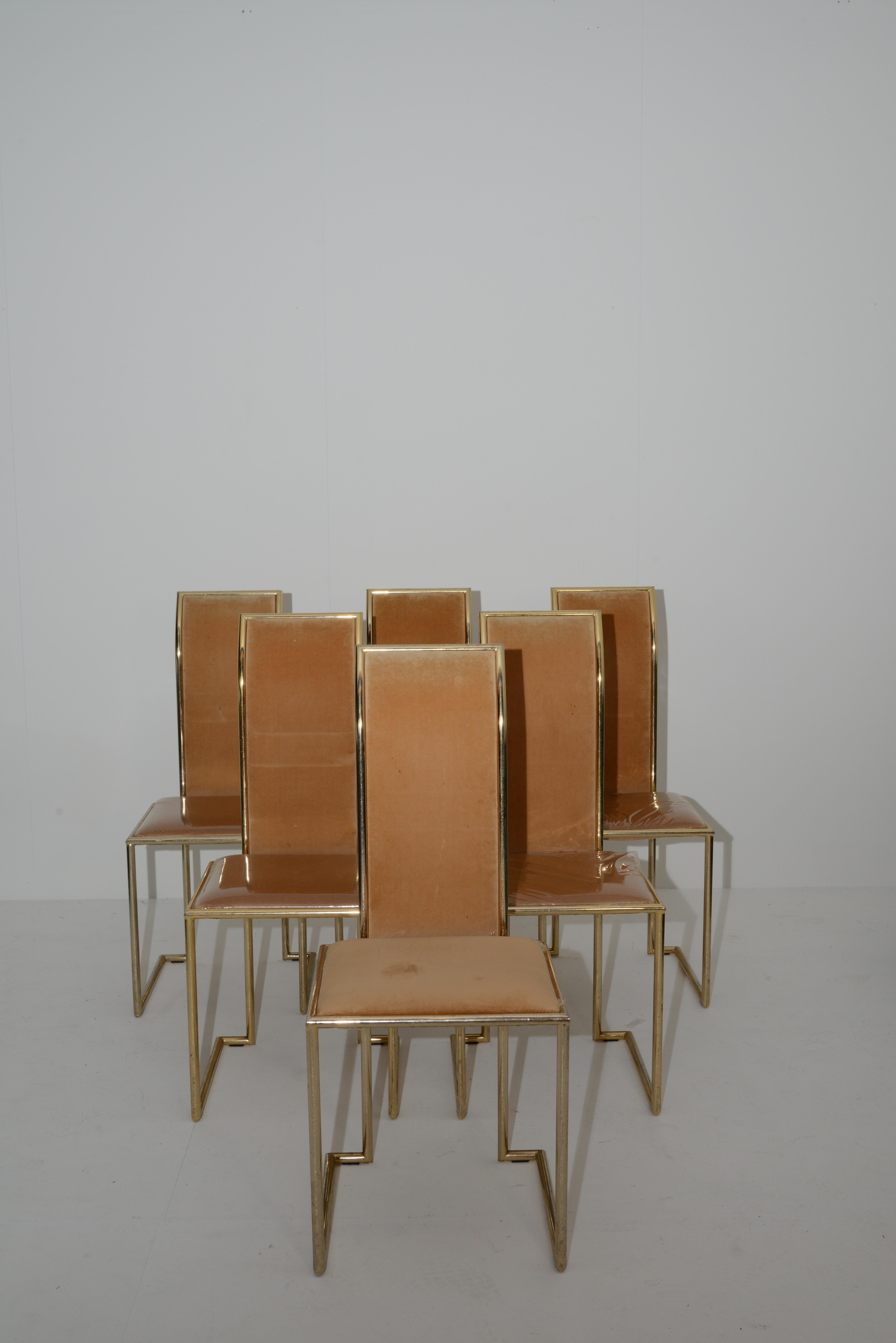 Mid-Century Modern French set of 6 dining room chairs with gilt metal structure and original fabric by Pierre Cardin for Roche Bobois, 1980s
The strong craftsmanship combined with the elegant lines made these chairs a fabulous dining set together
