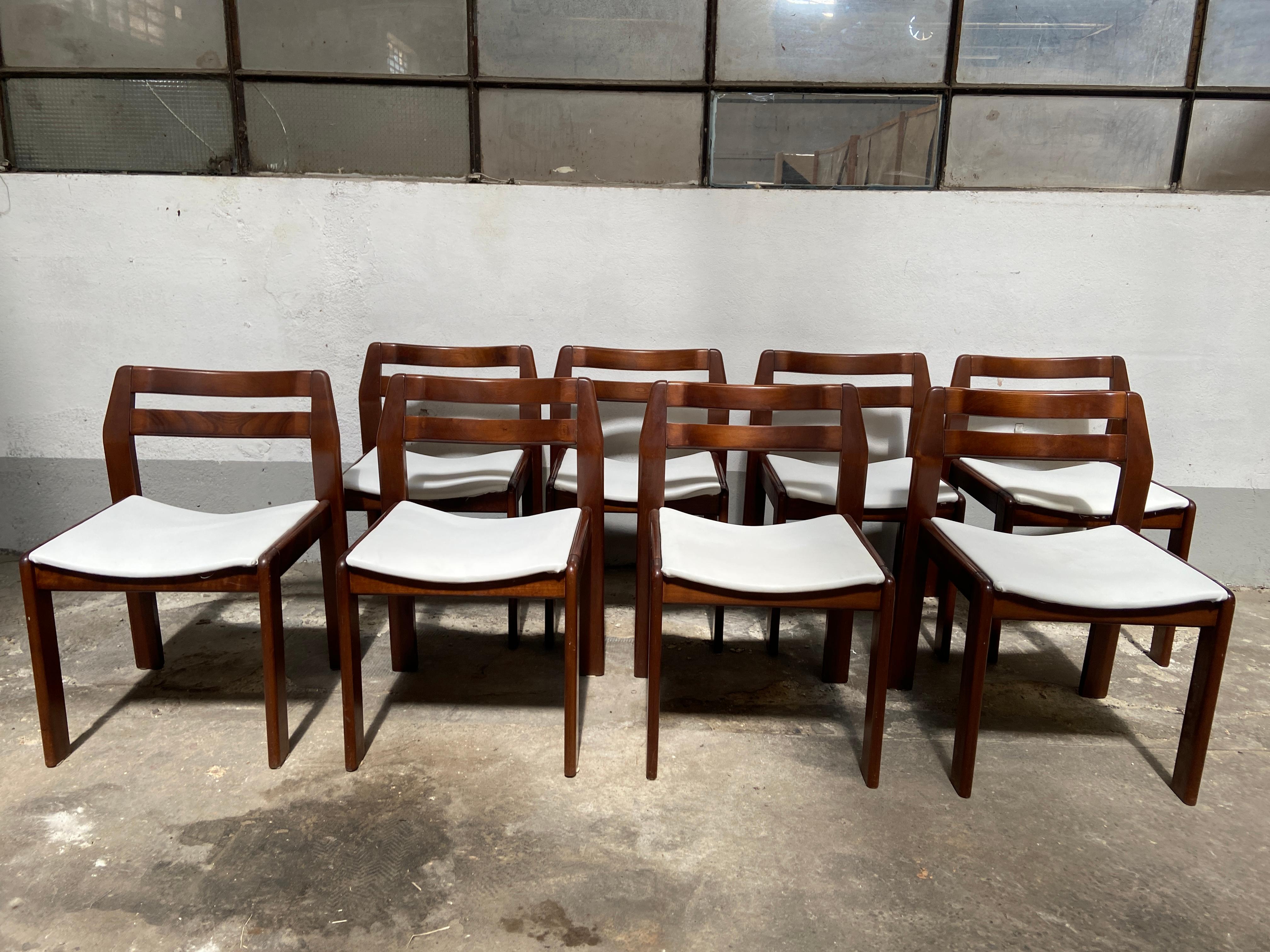 Late 20th Century Mid-Century Modern Italian Set of 8 Walnut Dining Chairs with Faux Leather Seat For Sale