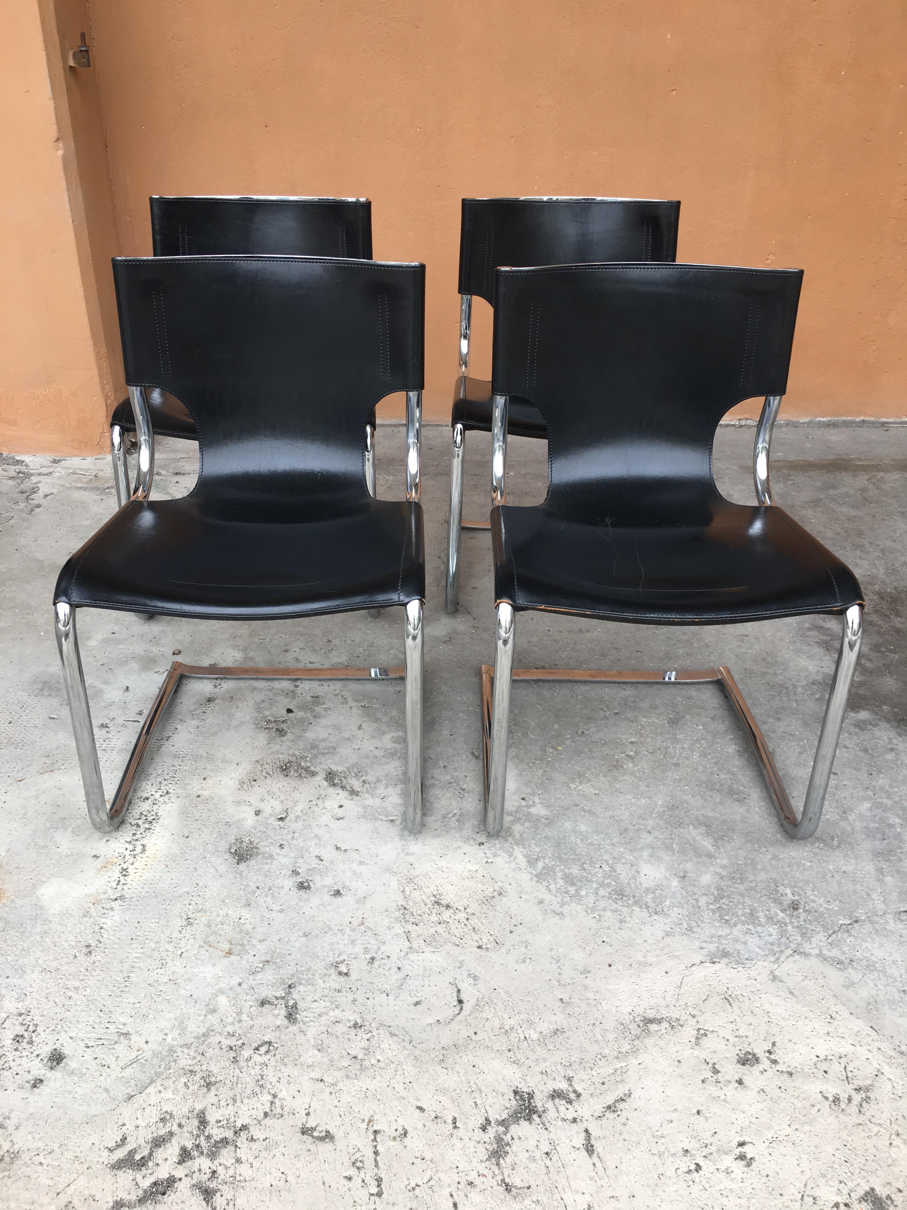 Mid-Century Modern Italian Set of Carlo Bartoli Black Leather Cantilever Chairs For Sale 1