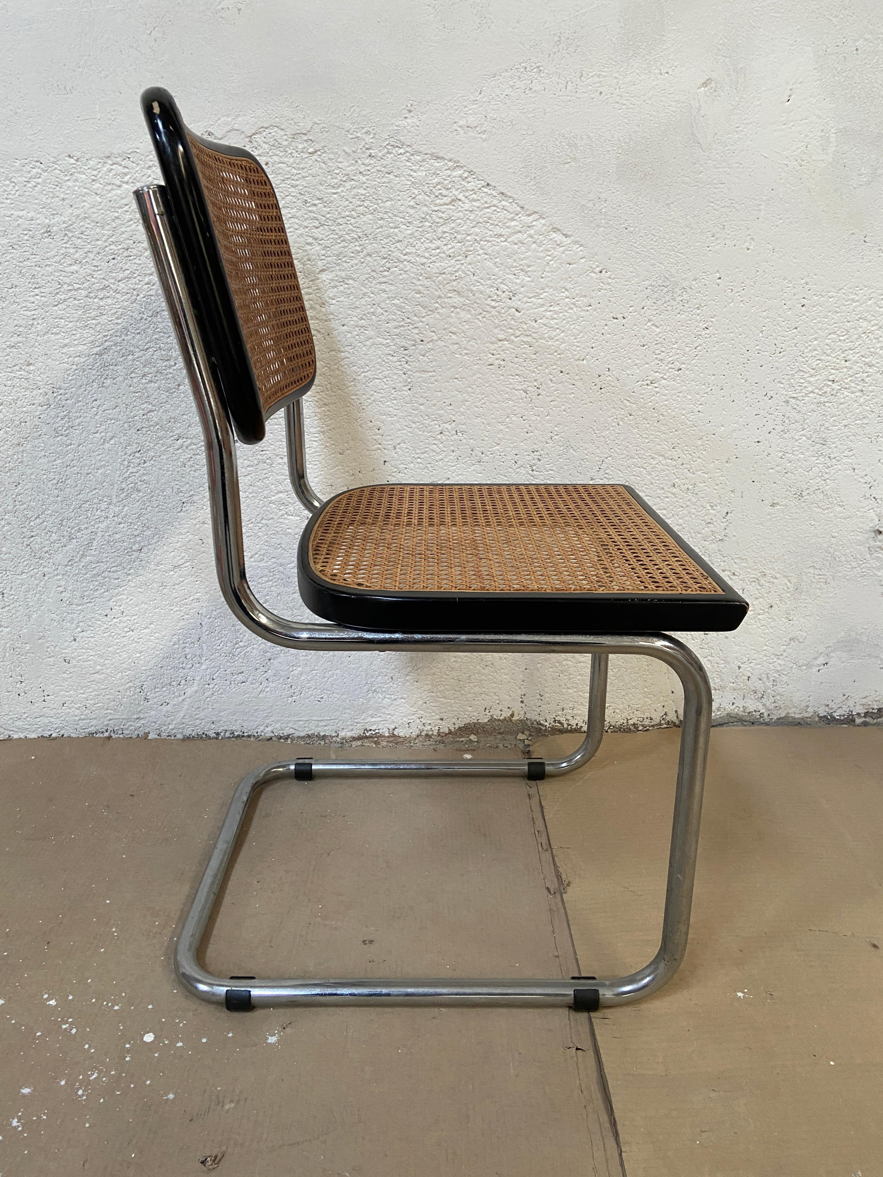 Ensemble de chaises Cesca italiennes chromées et noires de Marcel Breuer, de style mi-siècle moderne Bon état - En vente à Prato, IT