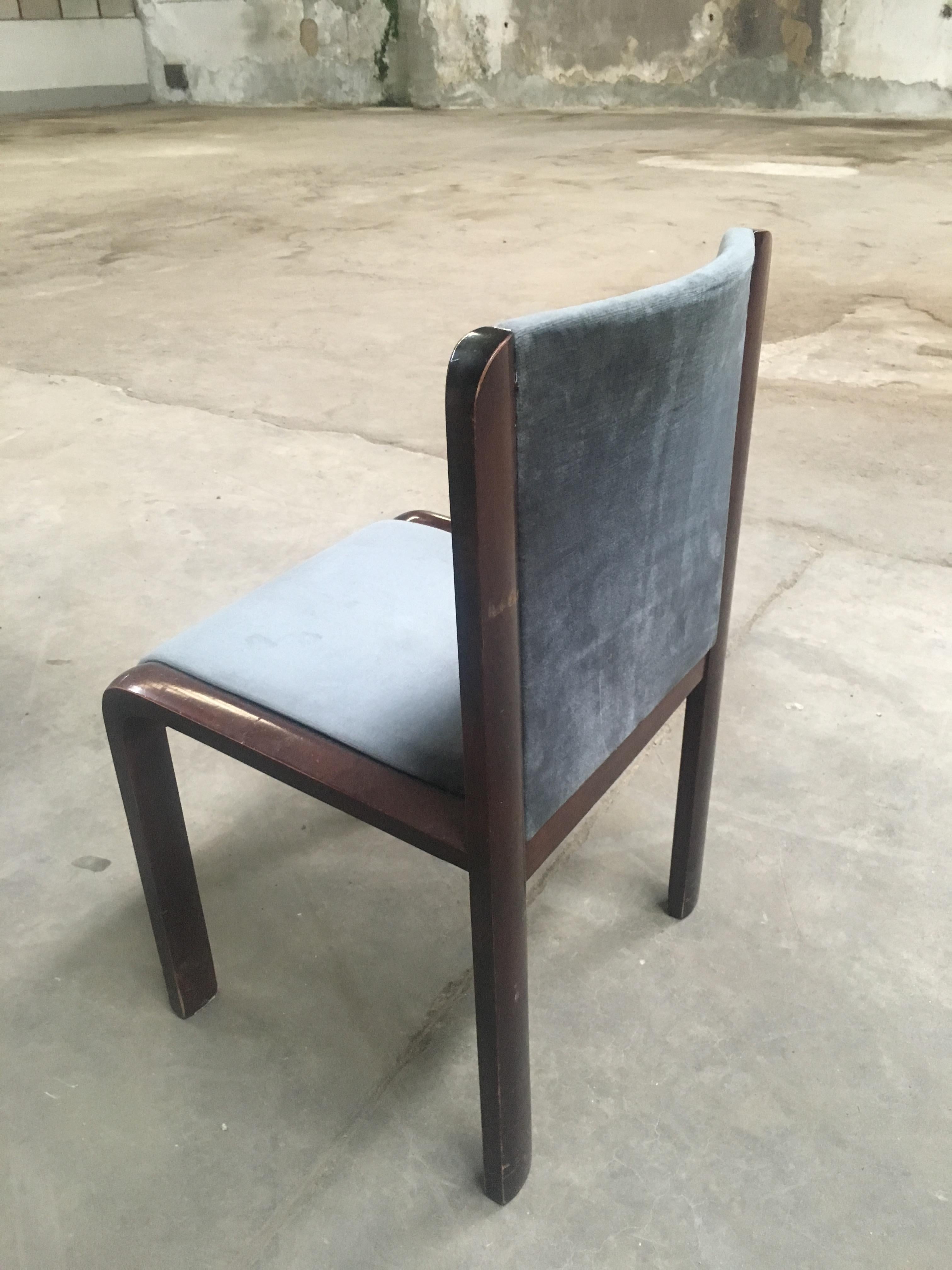 Mid-Century Modern Italian Set of Four Dining Chairs in the Style of Joe Colombo For Sale 2
