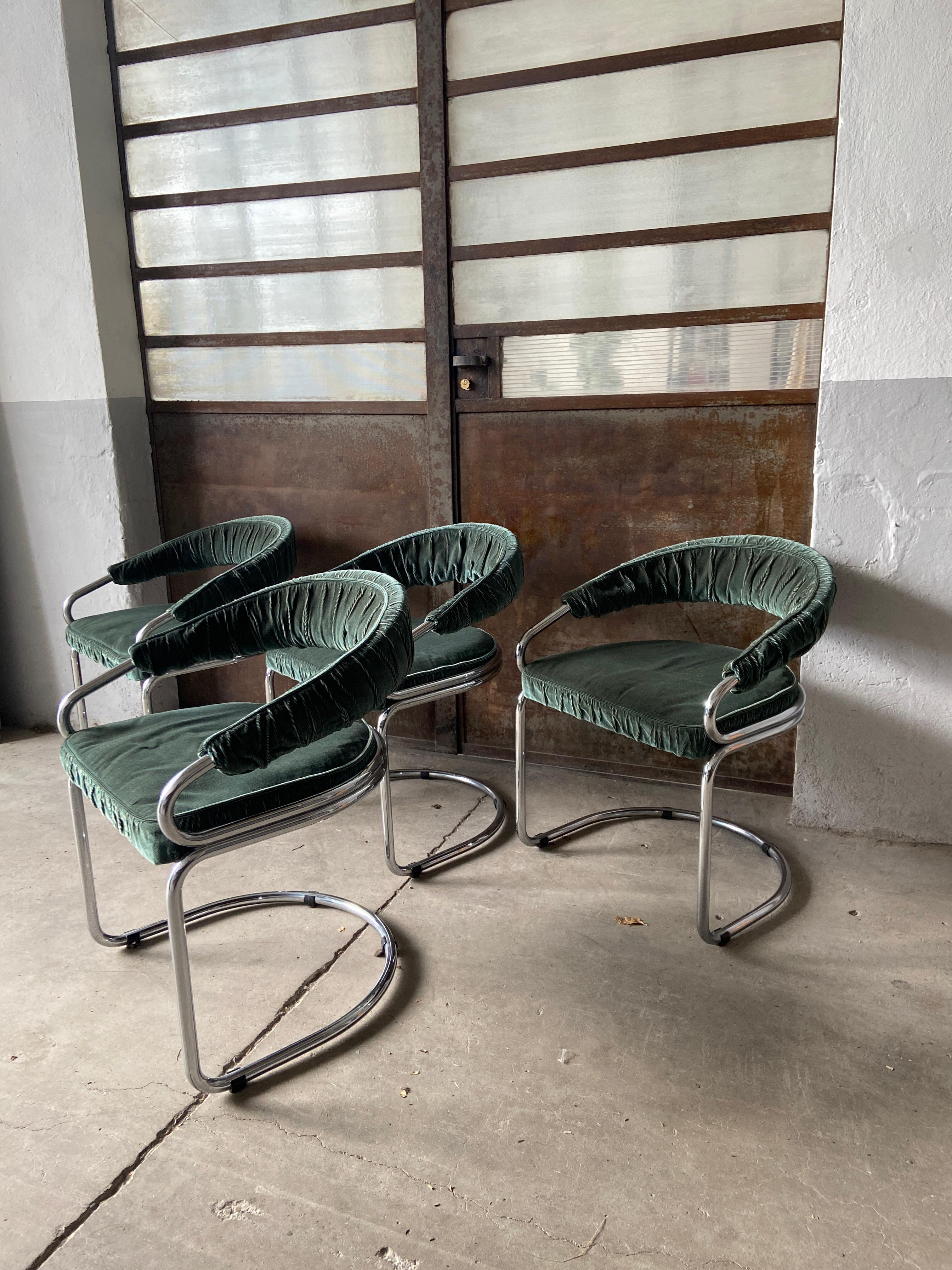 Mid-Century Modern Italian Set of Four Giotto Stoppino Dining Chairs, 1970s 2