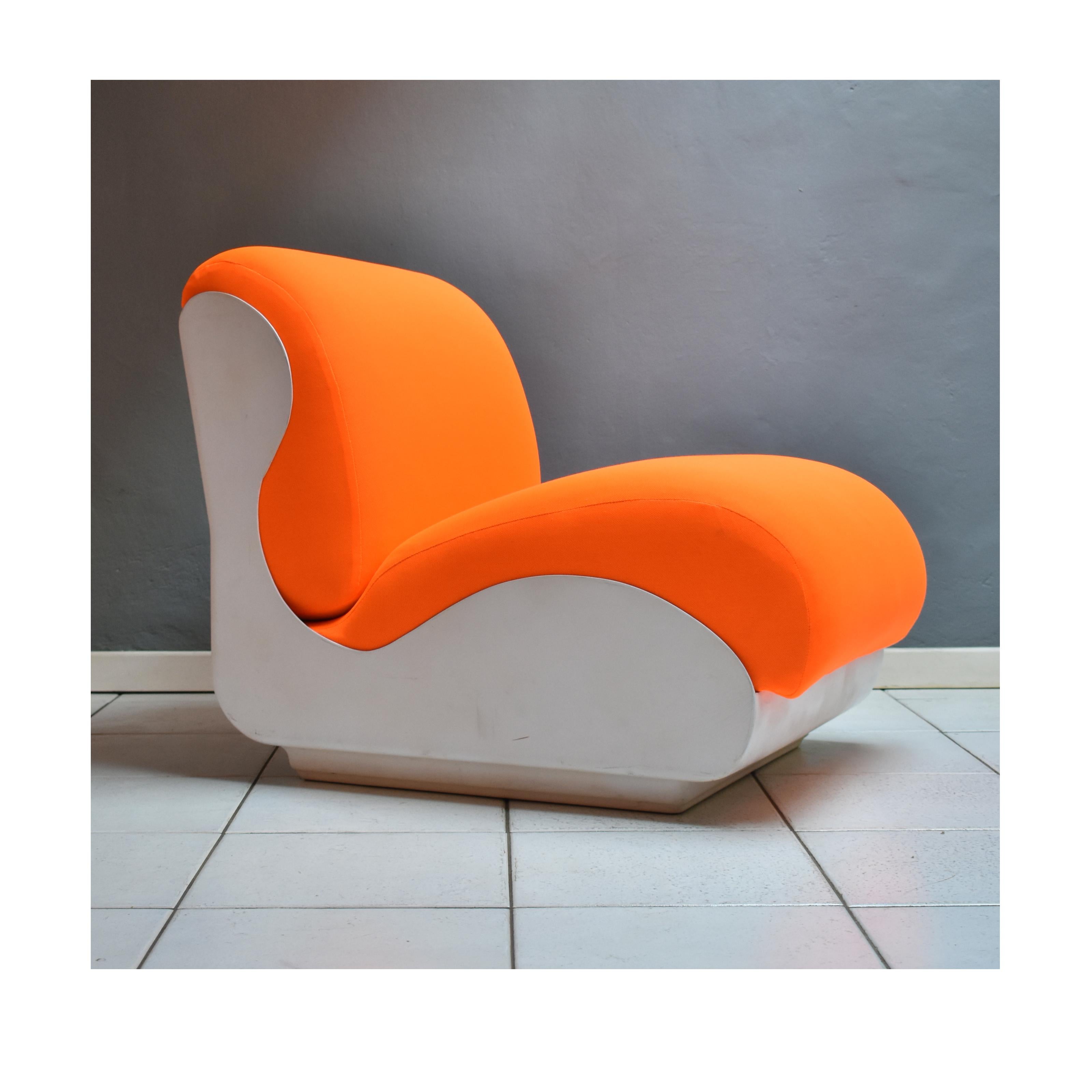 Moderner italienischer Sessel aus der Mitte des Jahrhunderts, 1970er Jahre, 2er-Set, orangefarbene fluoweiße Struktur im Angebot 5